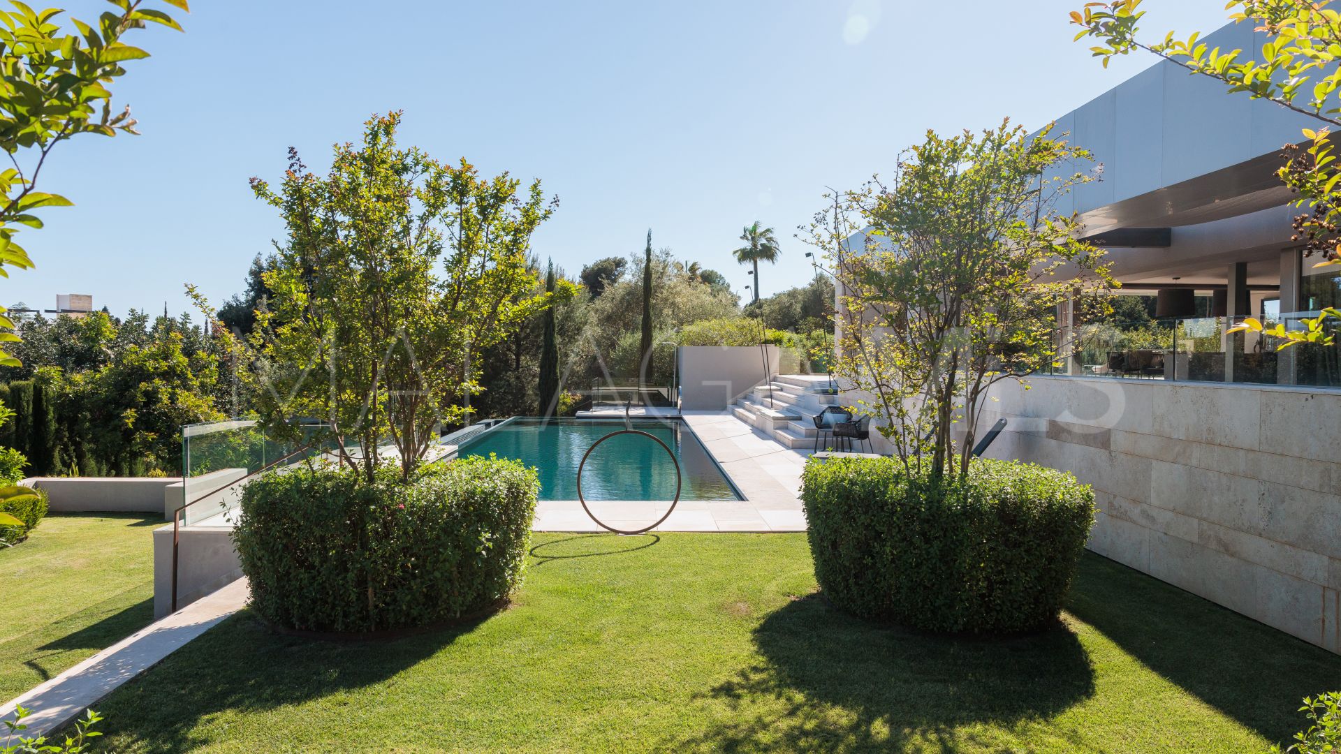 Villa for sale in Cascada de Camojan