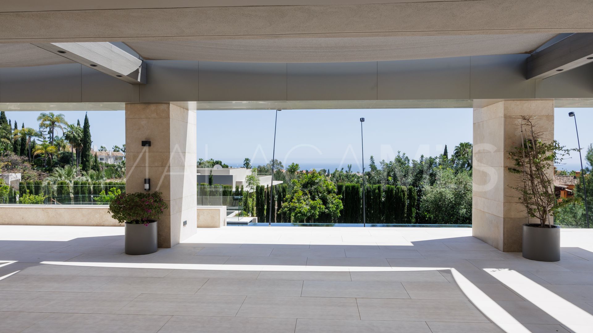 Villa for sale in Cascada de Camojan