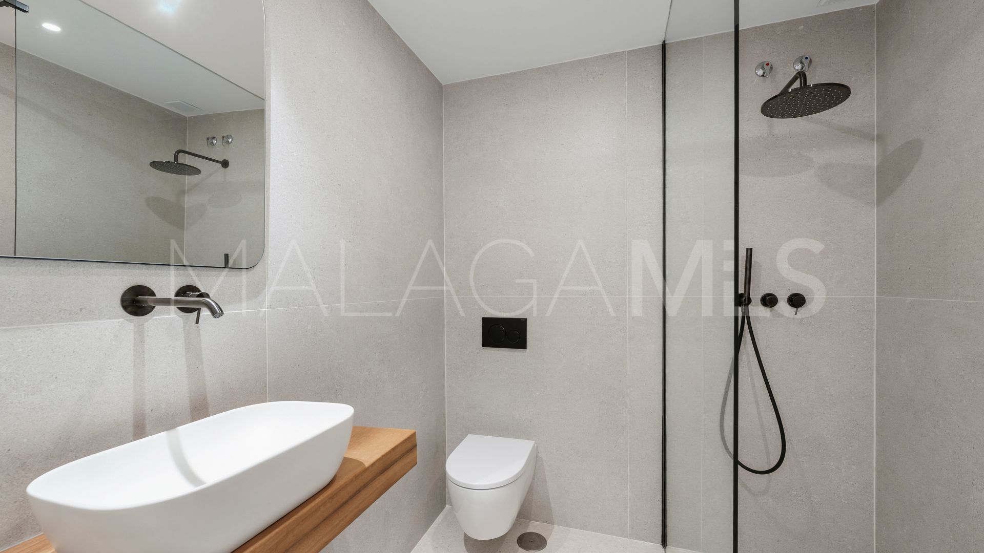 Maison de ville for sale in Nueva Andalucia