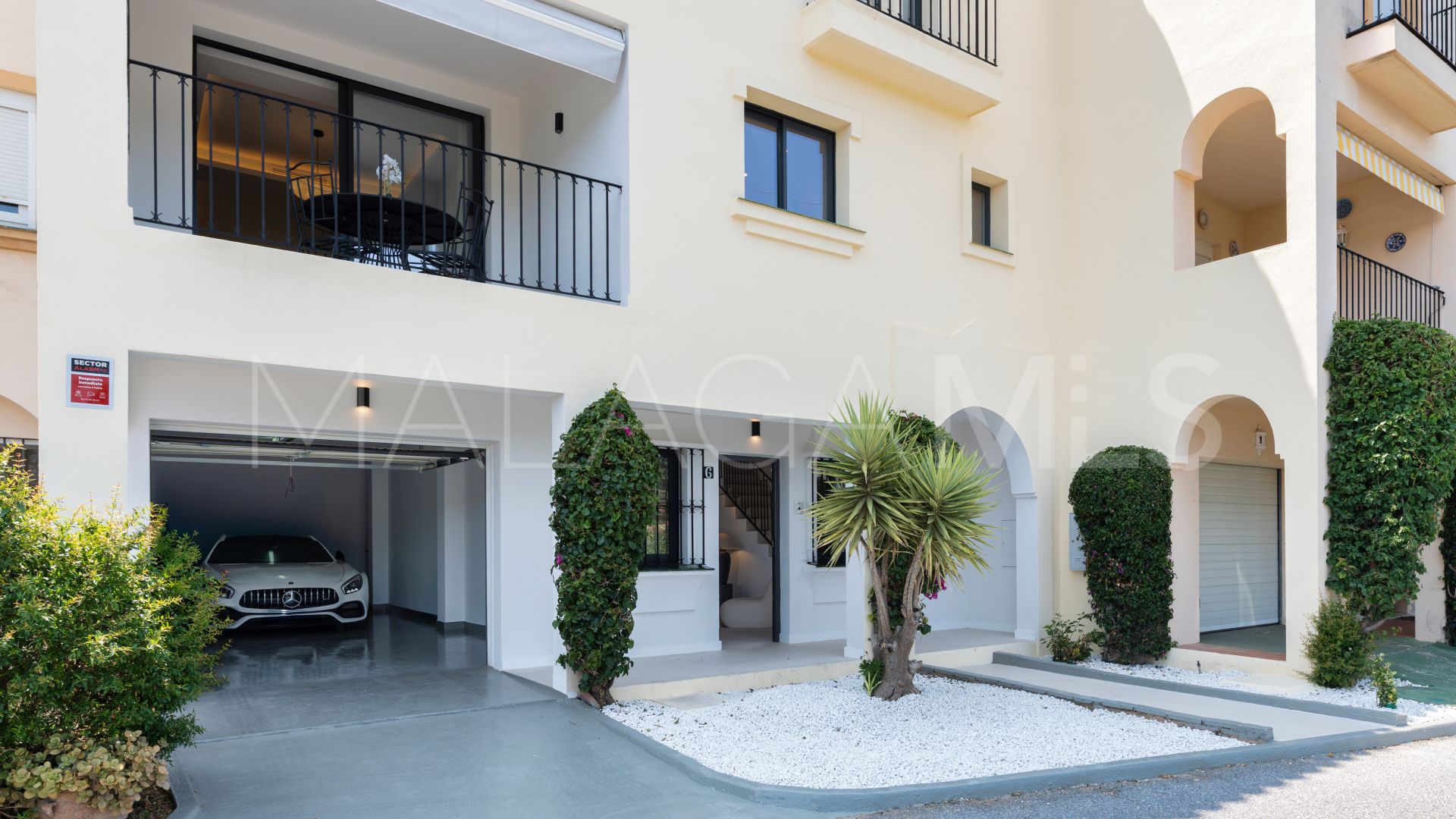 Maison de ville for sale in Nueva Andalucia