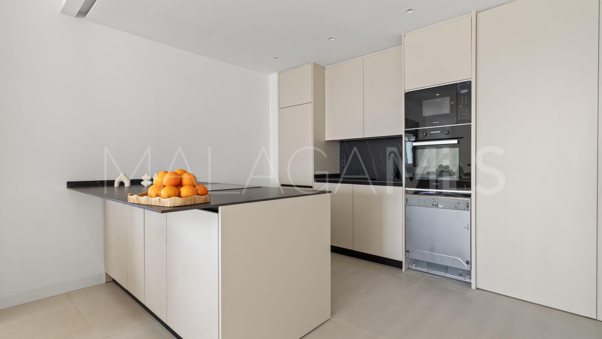 Town house for sale in El Paraiso with 4 bedrooms