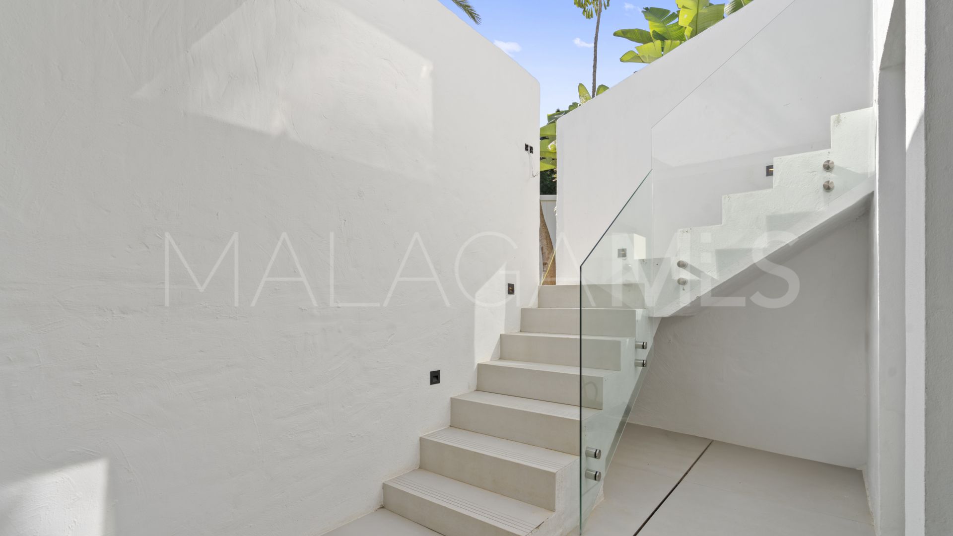 Town house for sale in El Paraiso with 4 bedrooms