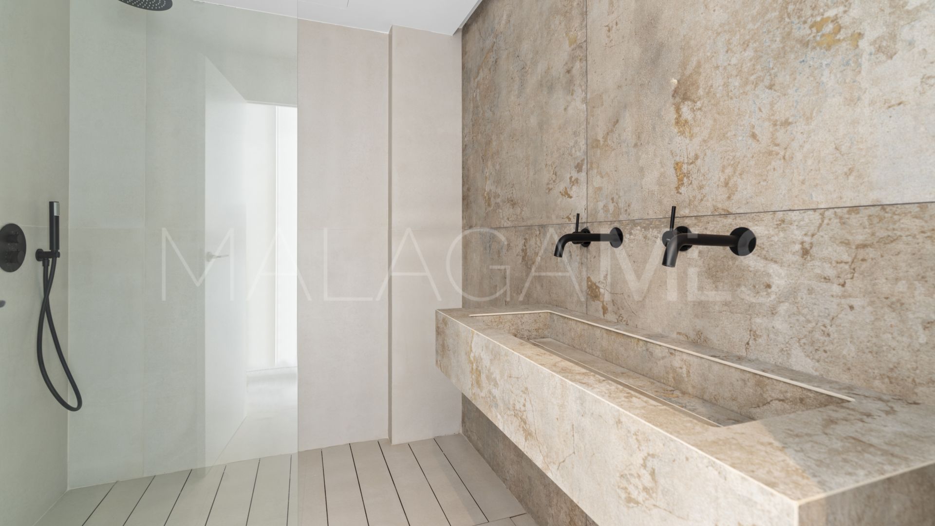 Town house for sale in El Paraiso with 4 bedrooms