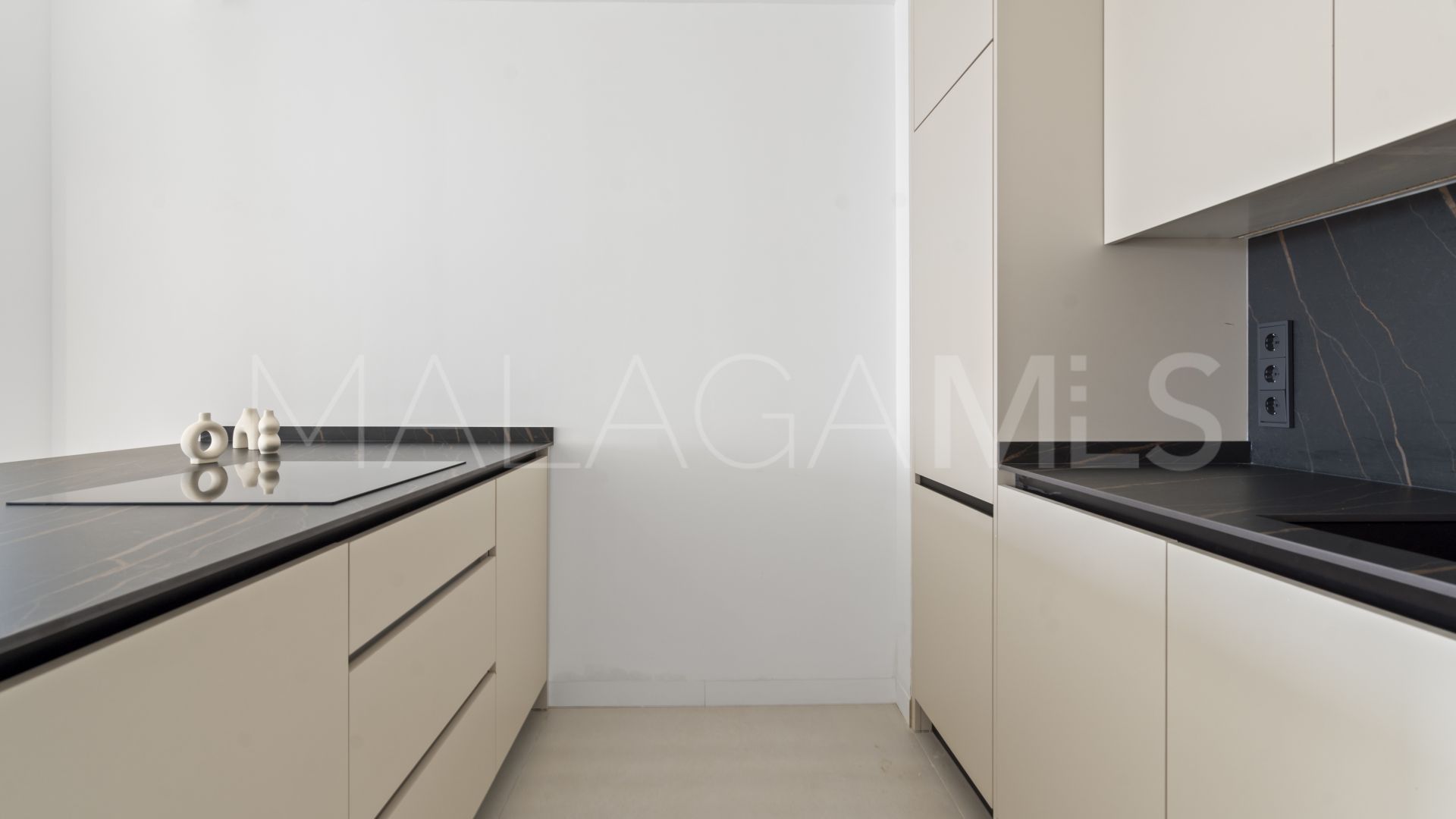 Town house for sale in El Paraiso with 4 bedrooms