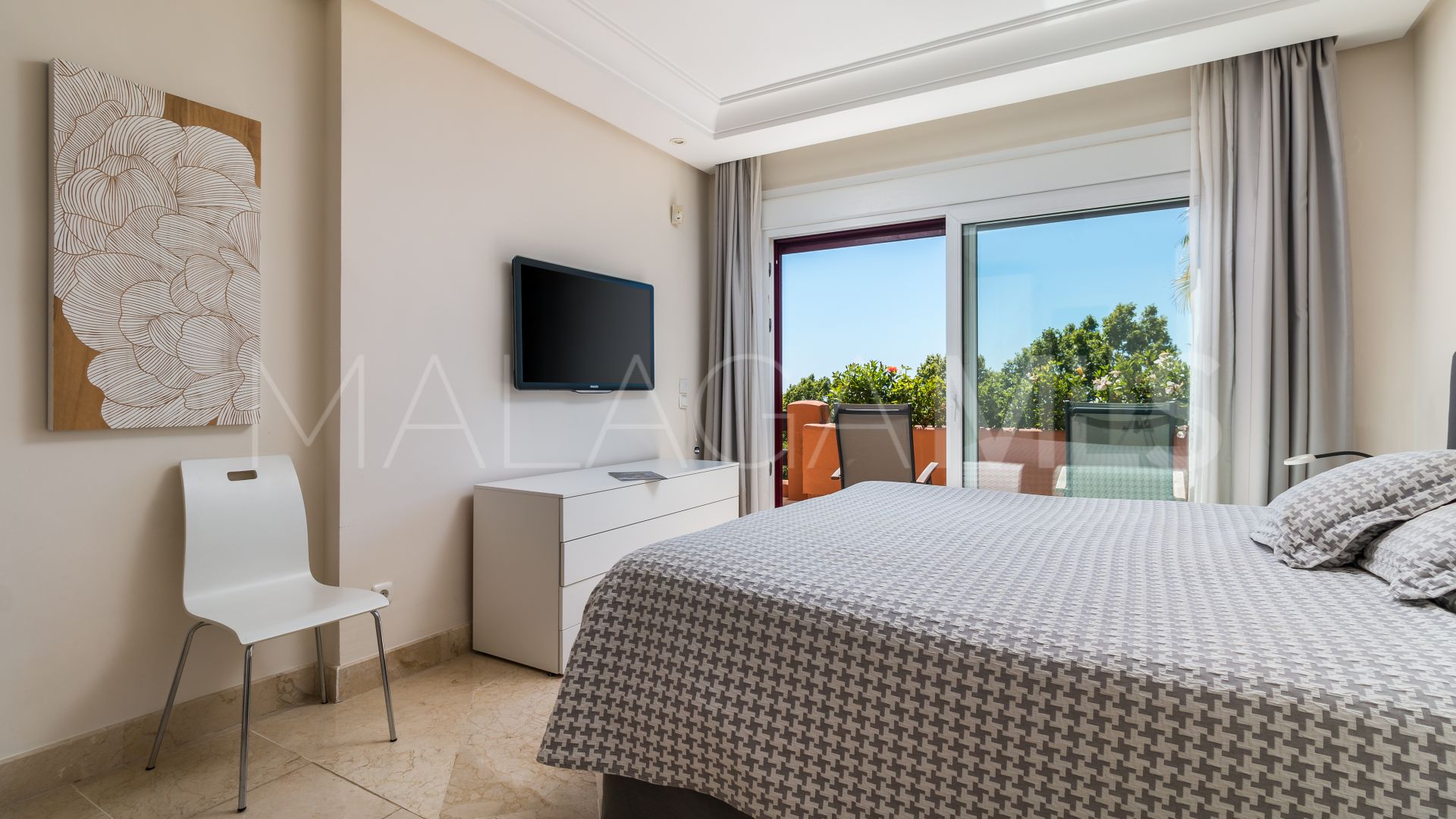 La Alzambra duplex penthouse for sale