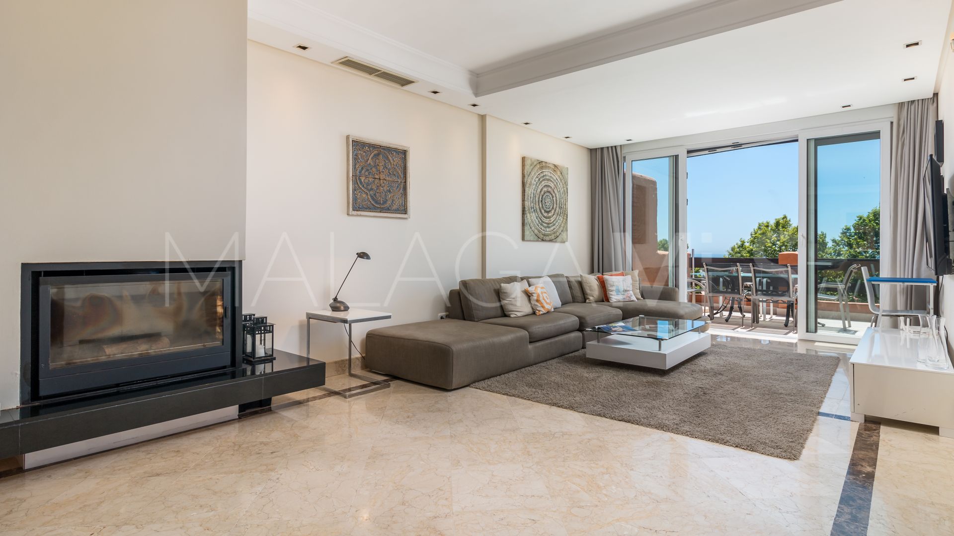 Duplex penthouse for sale in La Alzambra