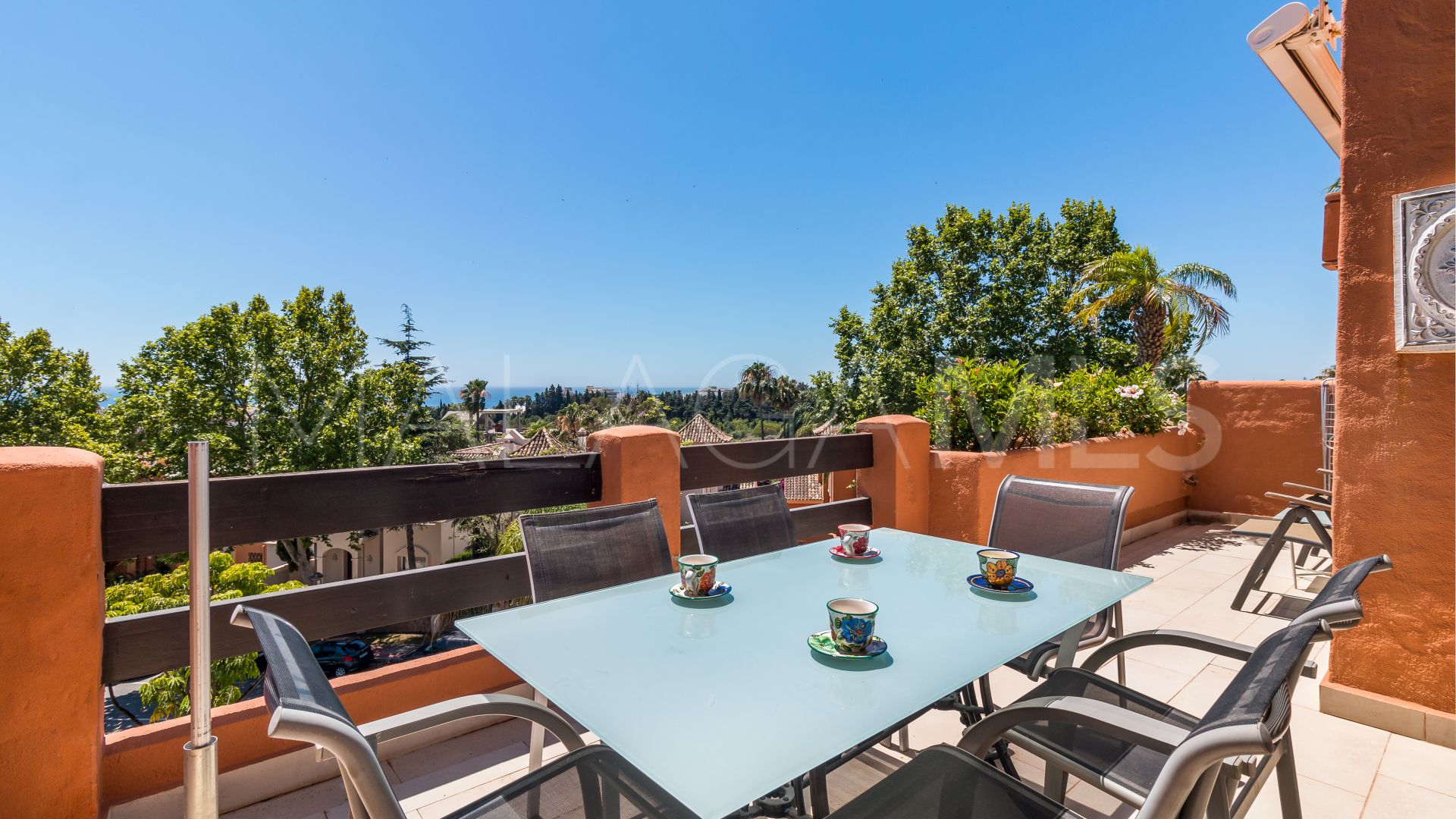 Duplex penthouse for sale in La Alzambra