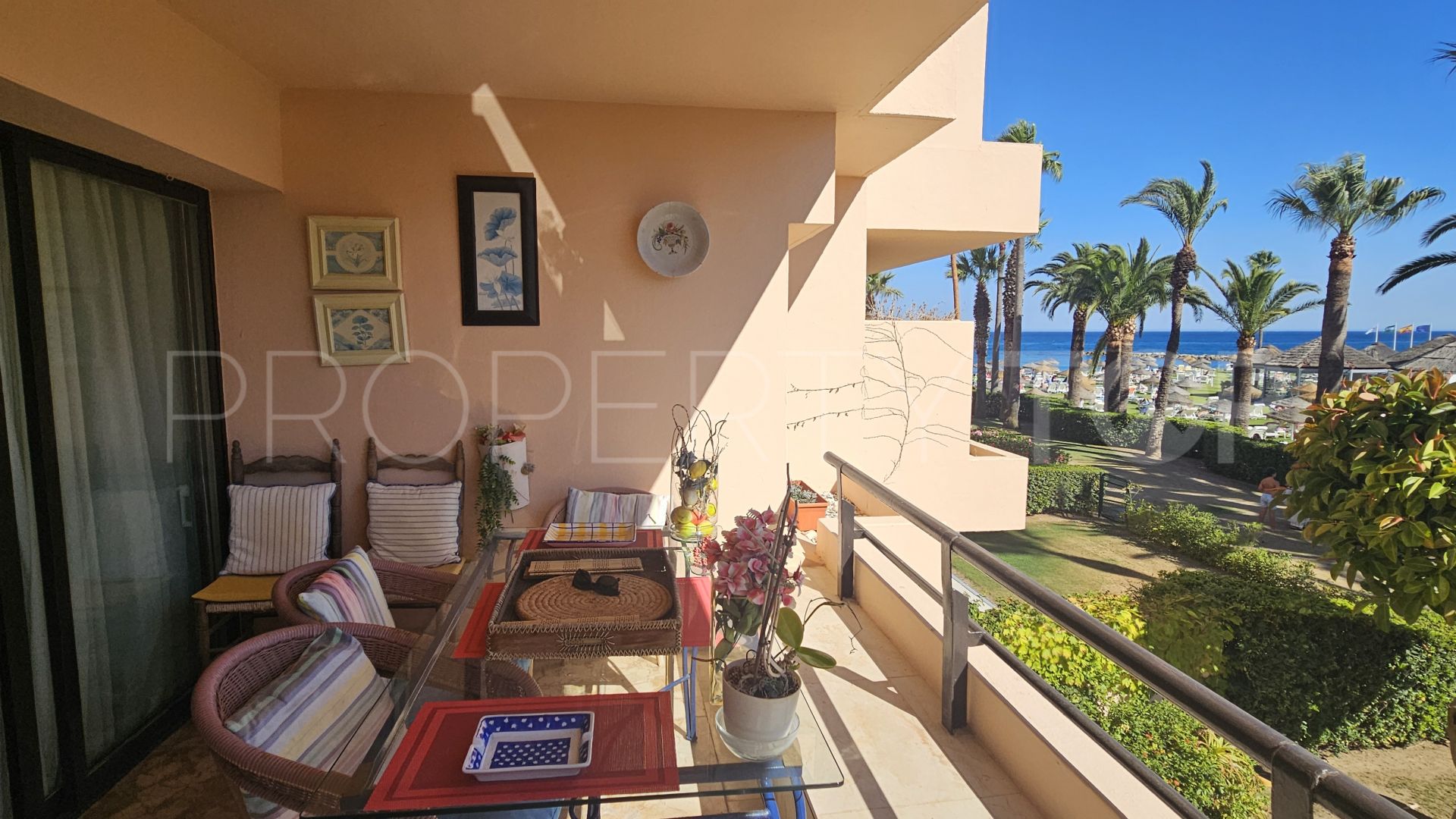 For sale 2 bedrooms apartment in Apartamentos Playa