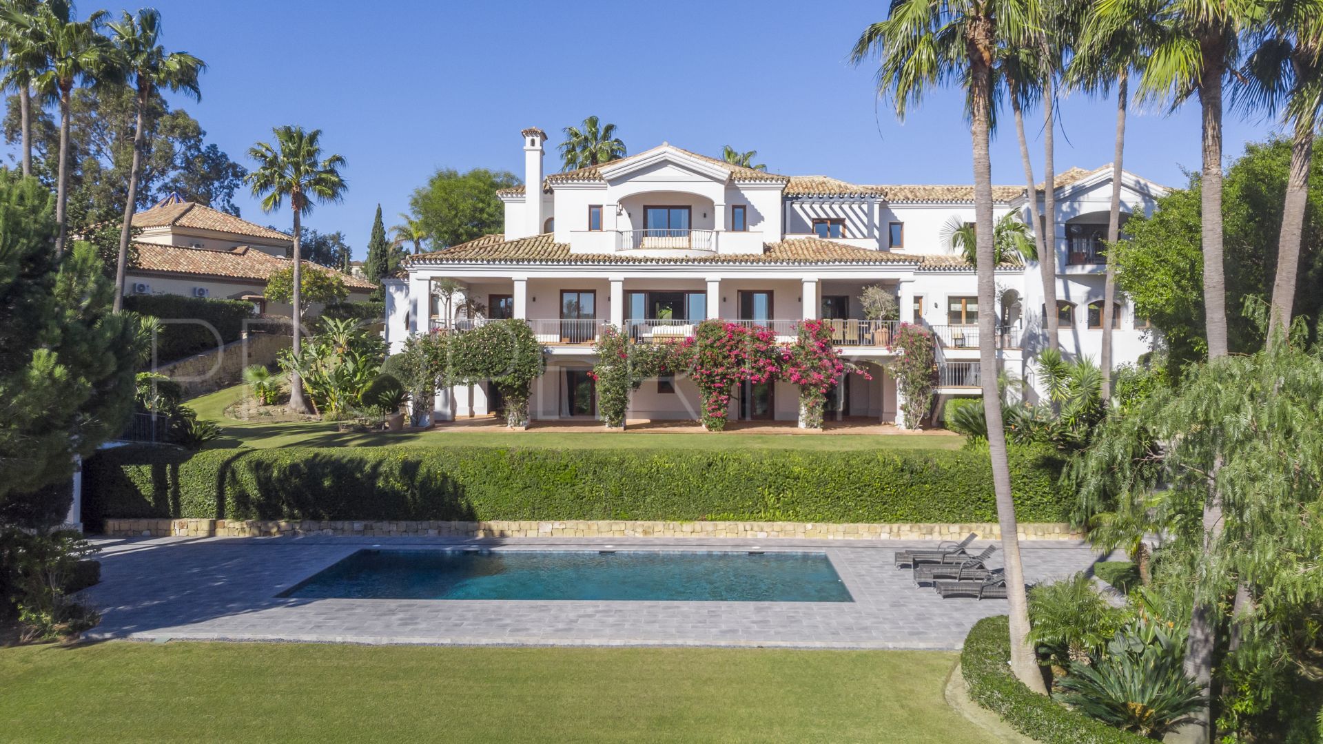 Se vende villa de 6 dormitorios en Sotogrande Alto