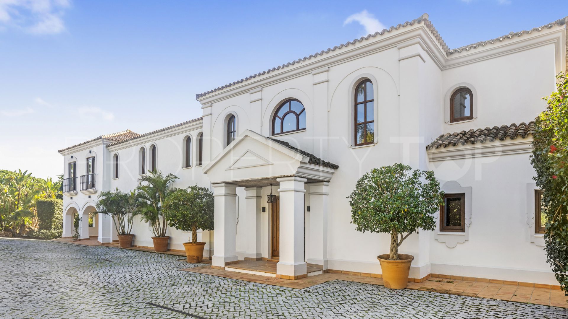 Se vende villa de 6 dormitorios en Sotogrande Alto