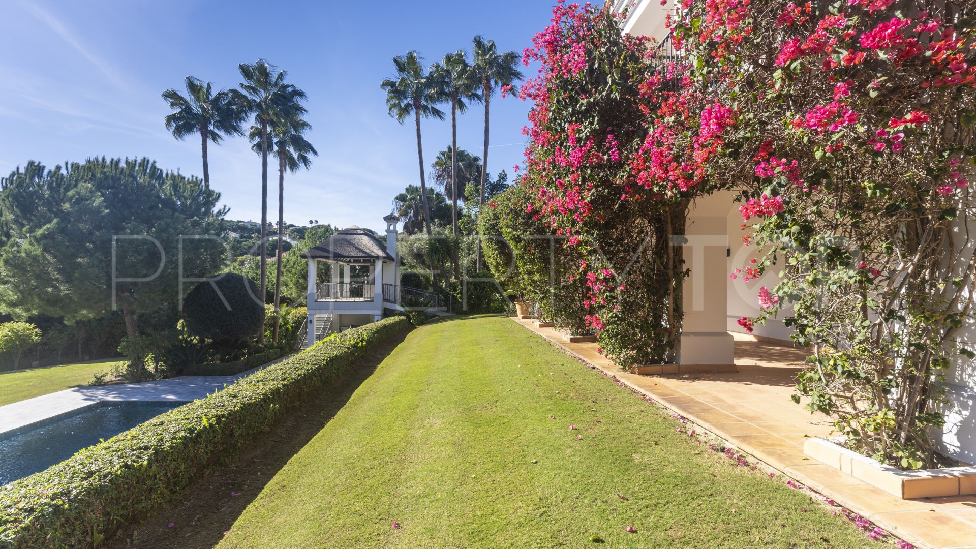 Se vende villa de 6 dormitorios en Sotogrande Alto