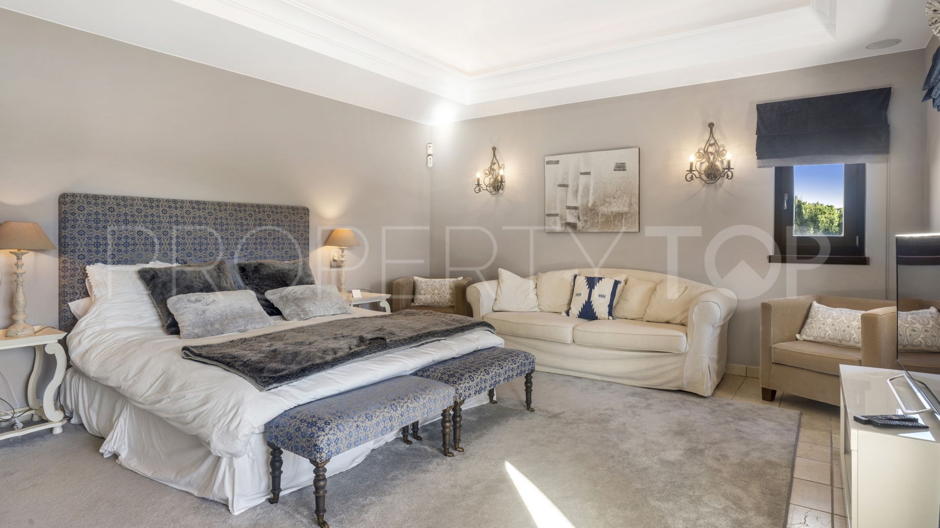 Se vende villa de 6 dormitorios en Sotogrande Alto