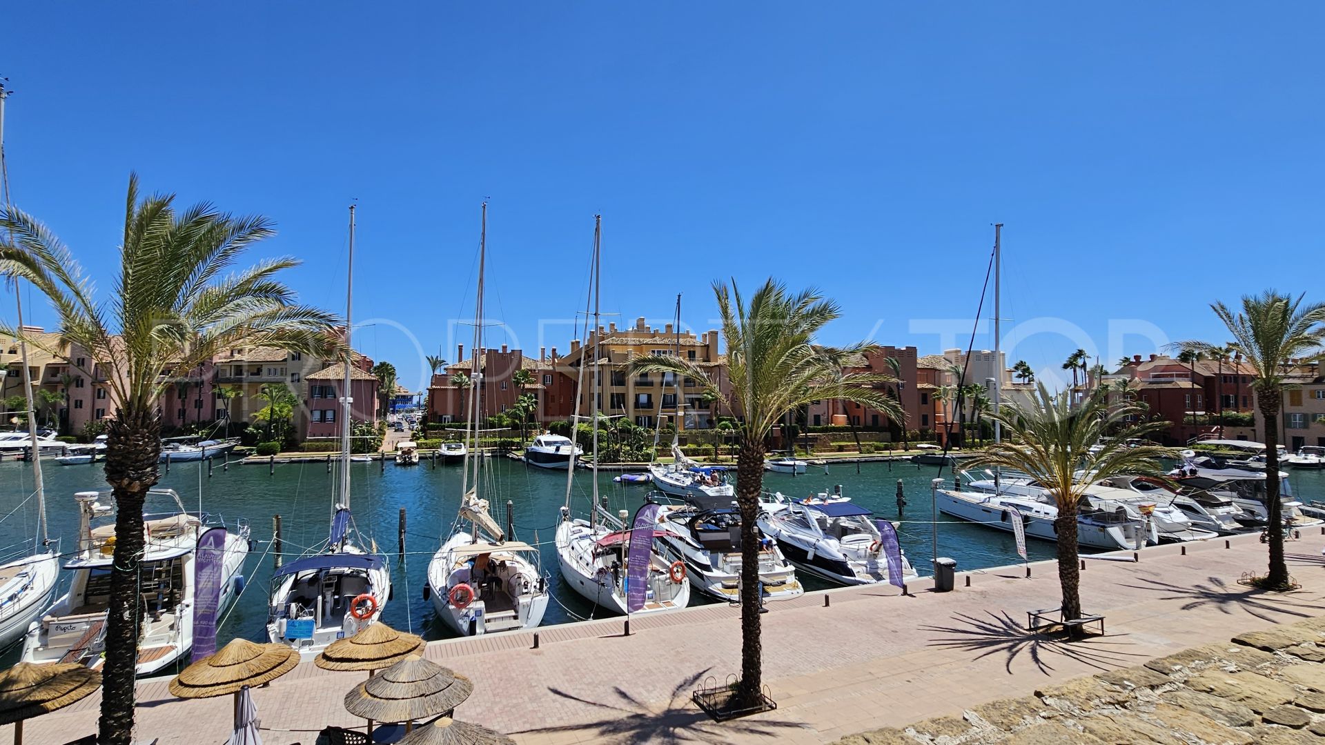 For sale 2 bedrooms apartment in Sotogrande Marina