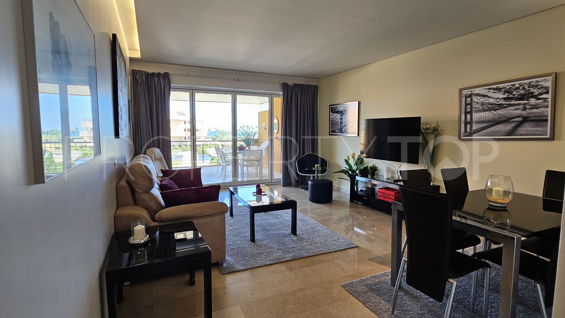 For sale 2 bedrooms apartment in Sotogrande Marina