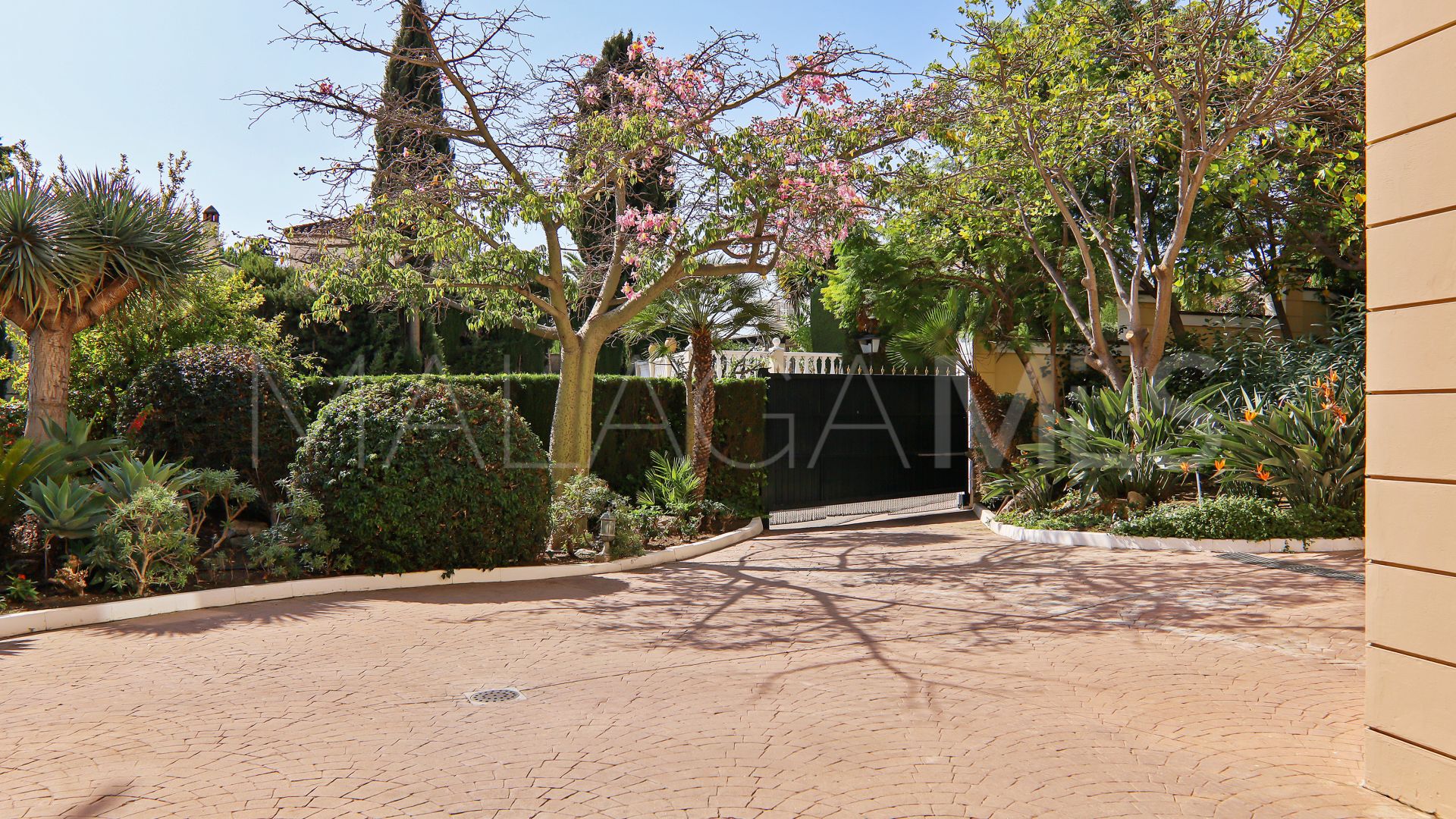 Villa for sale in Paraiso Alto