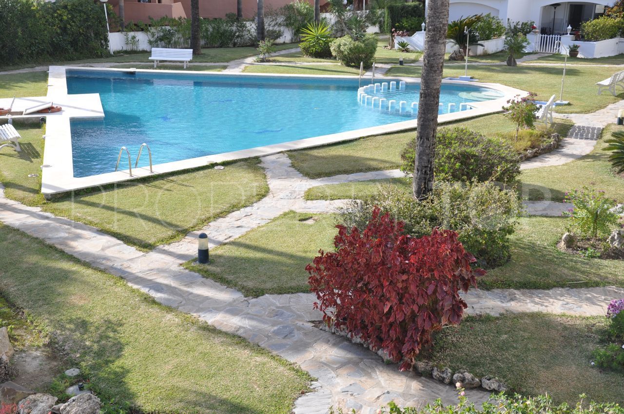 Town house for sale in Estepona with 2 bedrooms