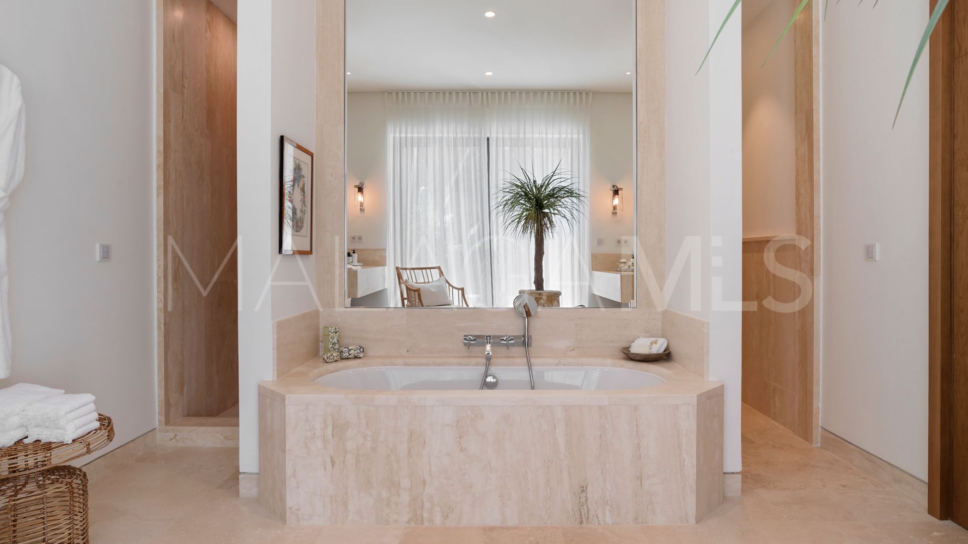 Villa a la venta with 5 bedrooms in Finca Cortesin