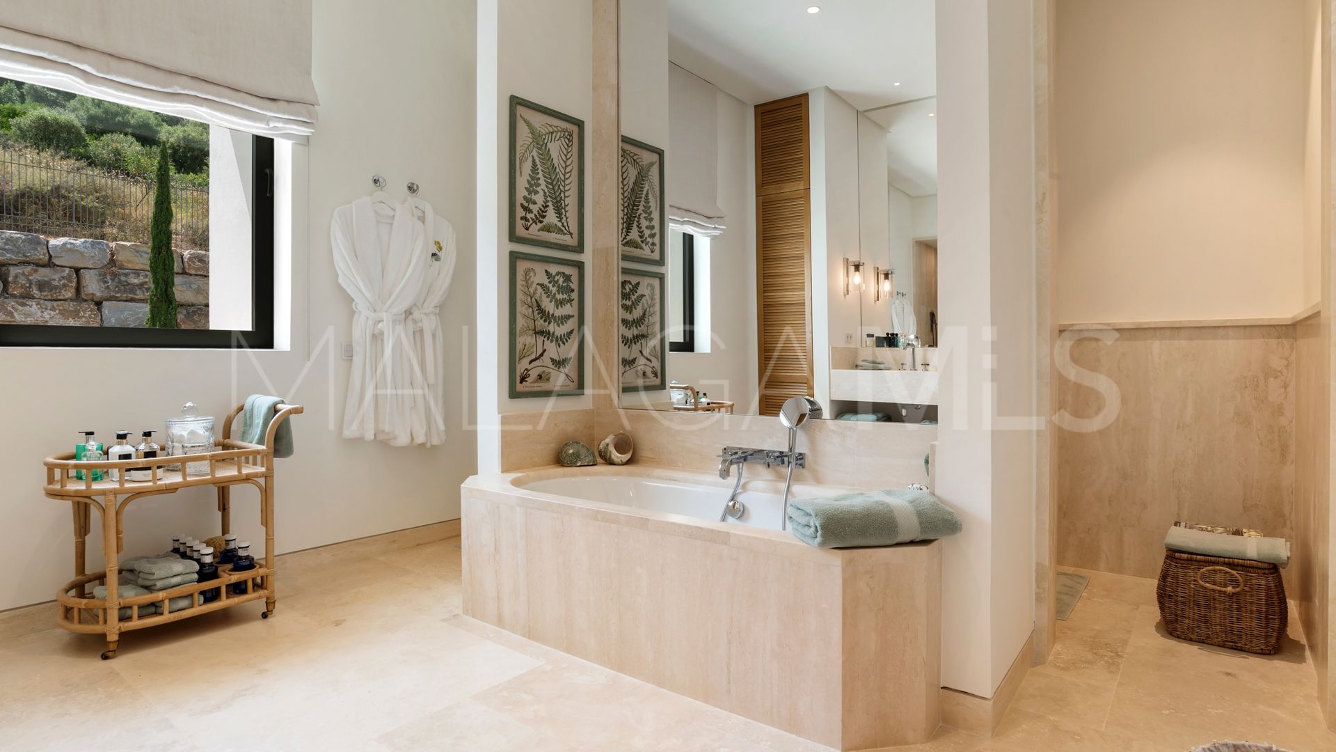 Villa a la venta with 5 bedrooms in Finca Cortesin
