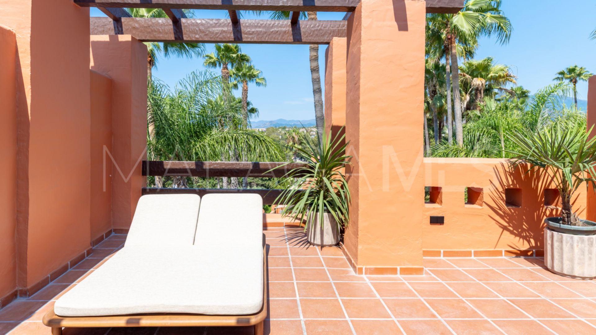 Radhus for sale in Altos de Puente Romano