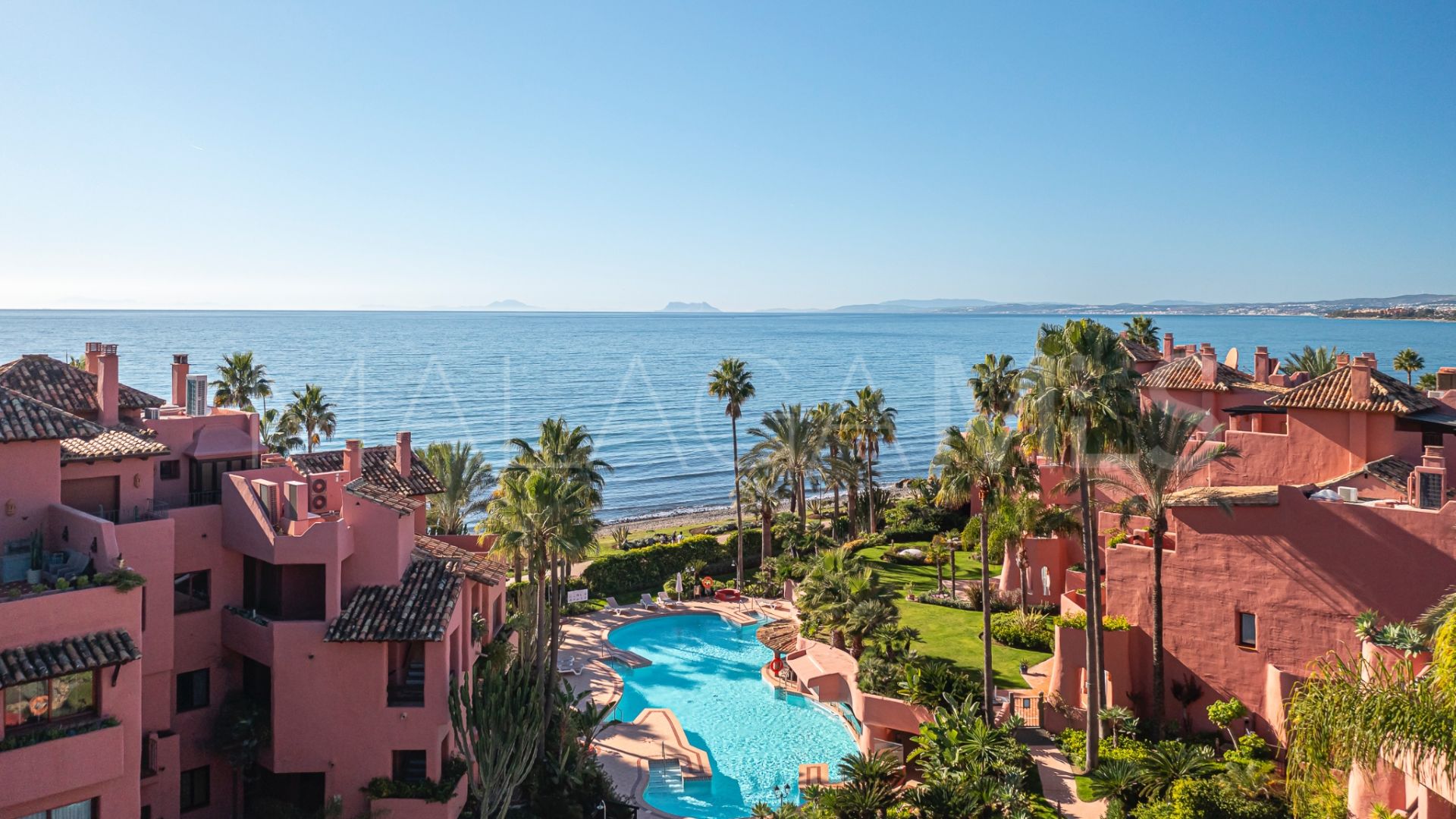 Menara Beach, apartamento planta baja a la venta