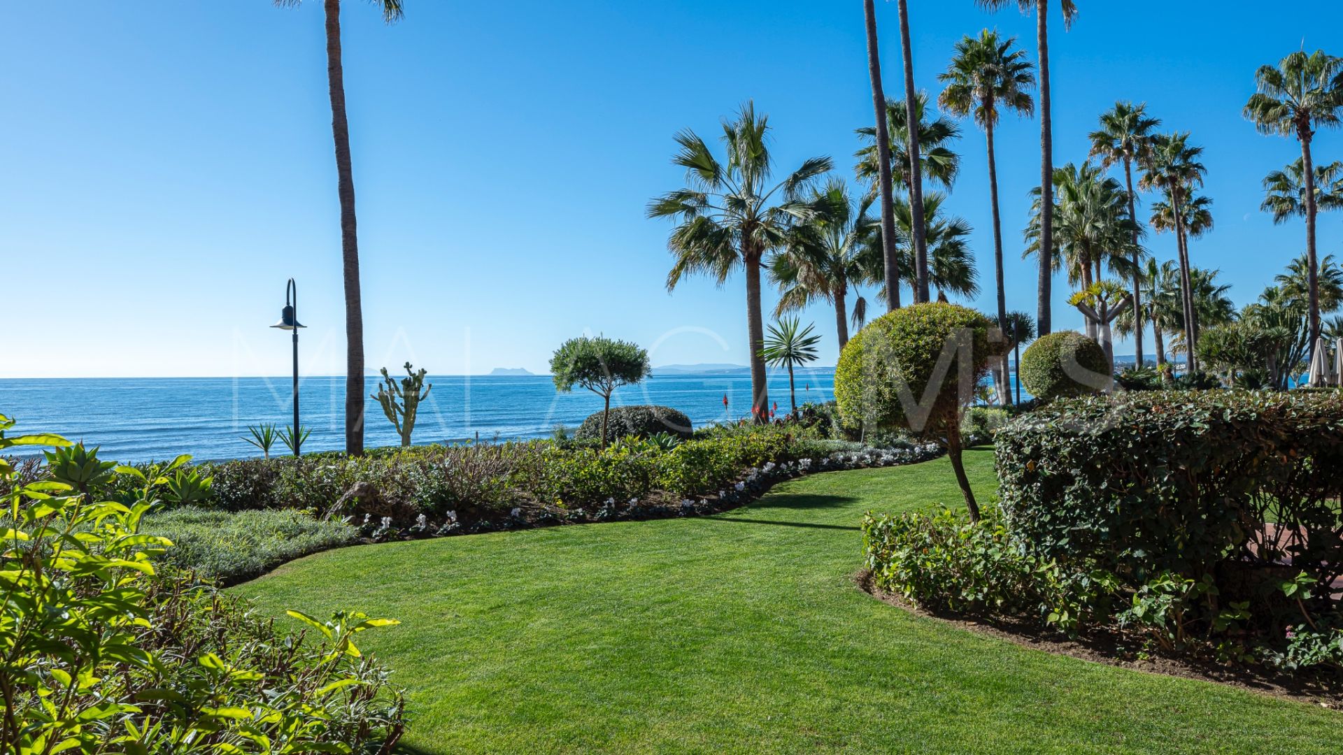 Menara Beach, apartamento planta baja a la venta
