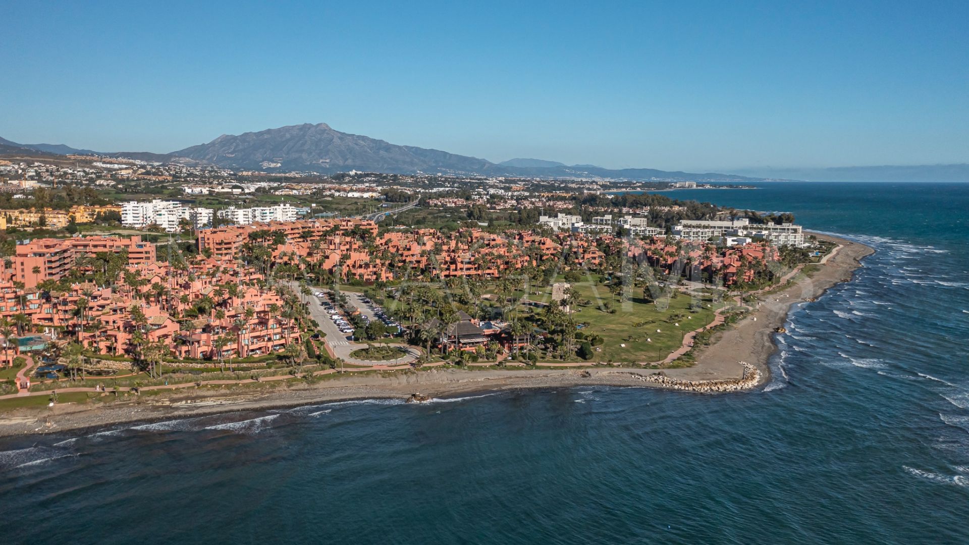 Menara Beach, apartamento planta baja a la venta