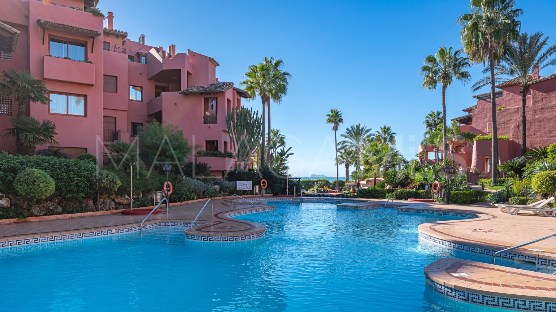 Menara Beach, apartamento planta baja a la venta