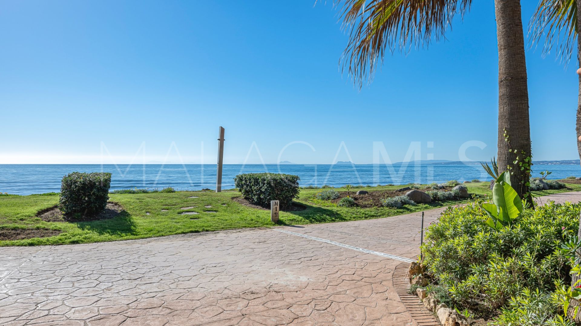 Menara Beach, apartamento planta baja a la venta