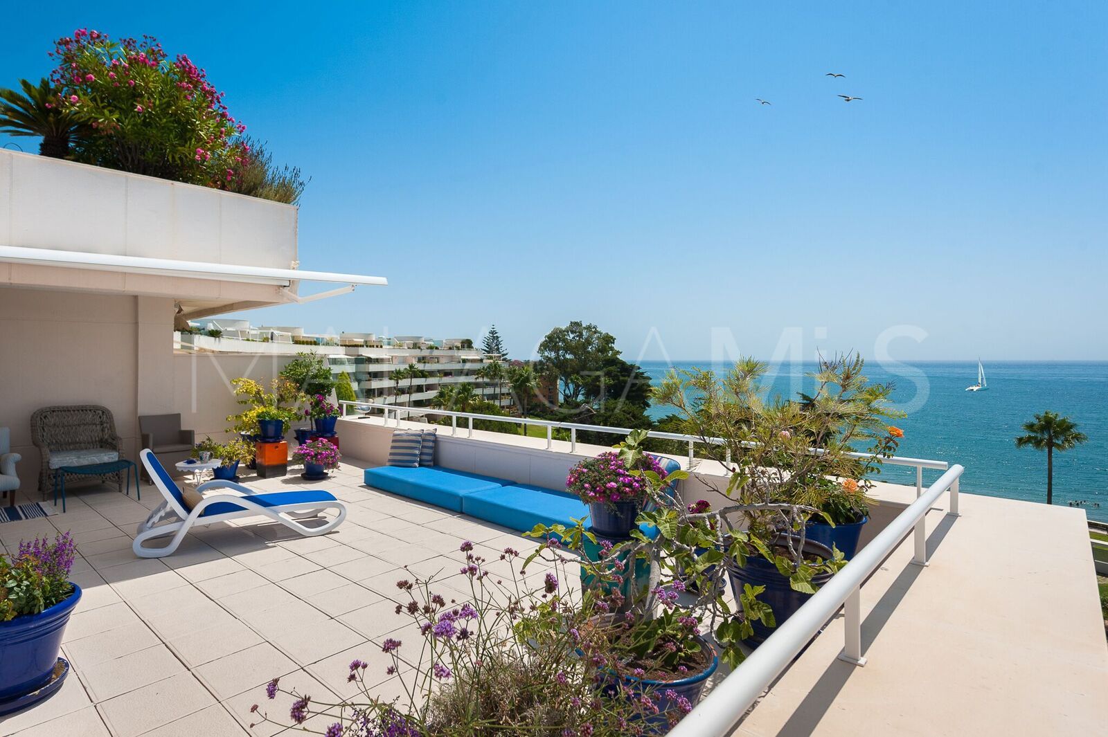 Duplex penthouse for sale in Los Granados Playa