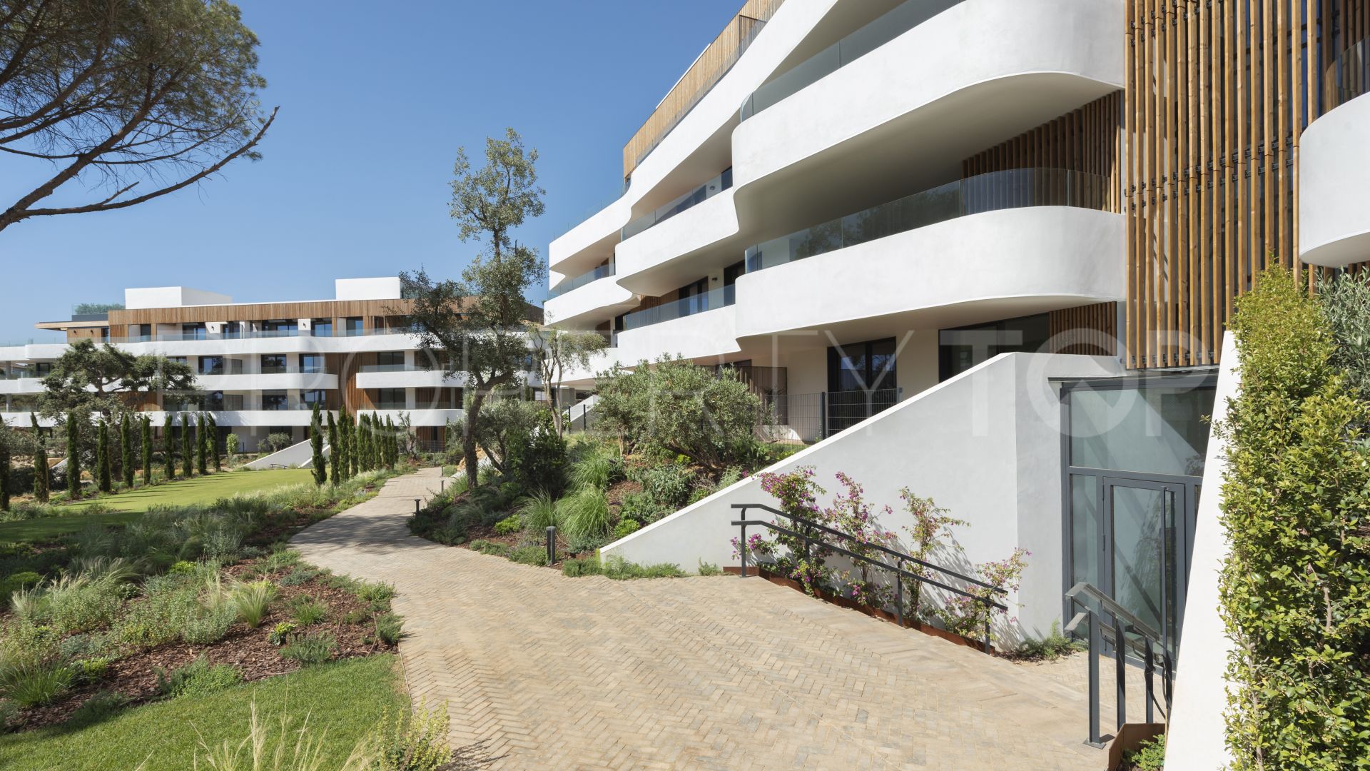 For sale ground floor apartment in La Reserva