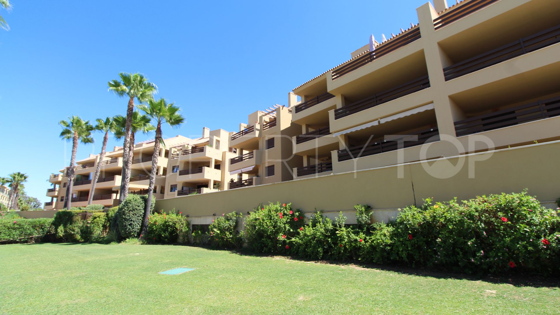 For sale ground floor apartment in Ribera del Paraiso with 2 bedrooms