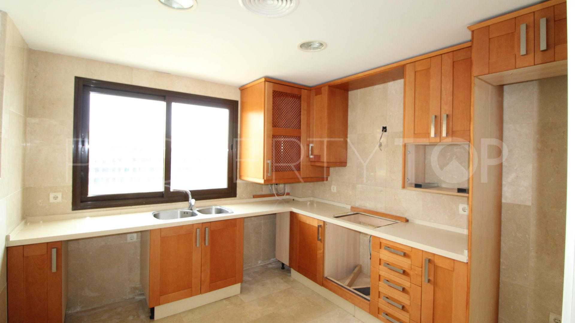 For sale 3 bedrooms apartment in Ribera del Paraiso