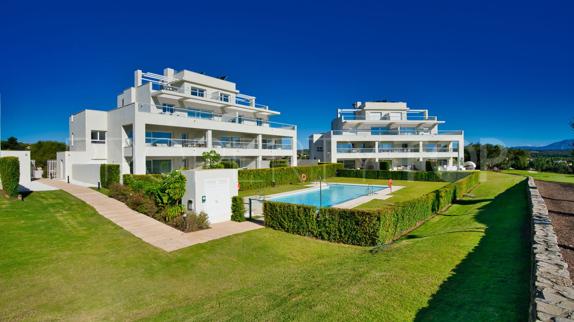 For sale San Roque Club 2 bedrooms ground floor apartment