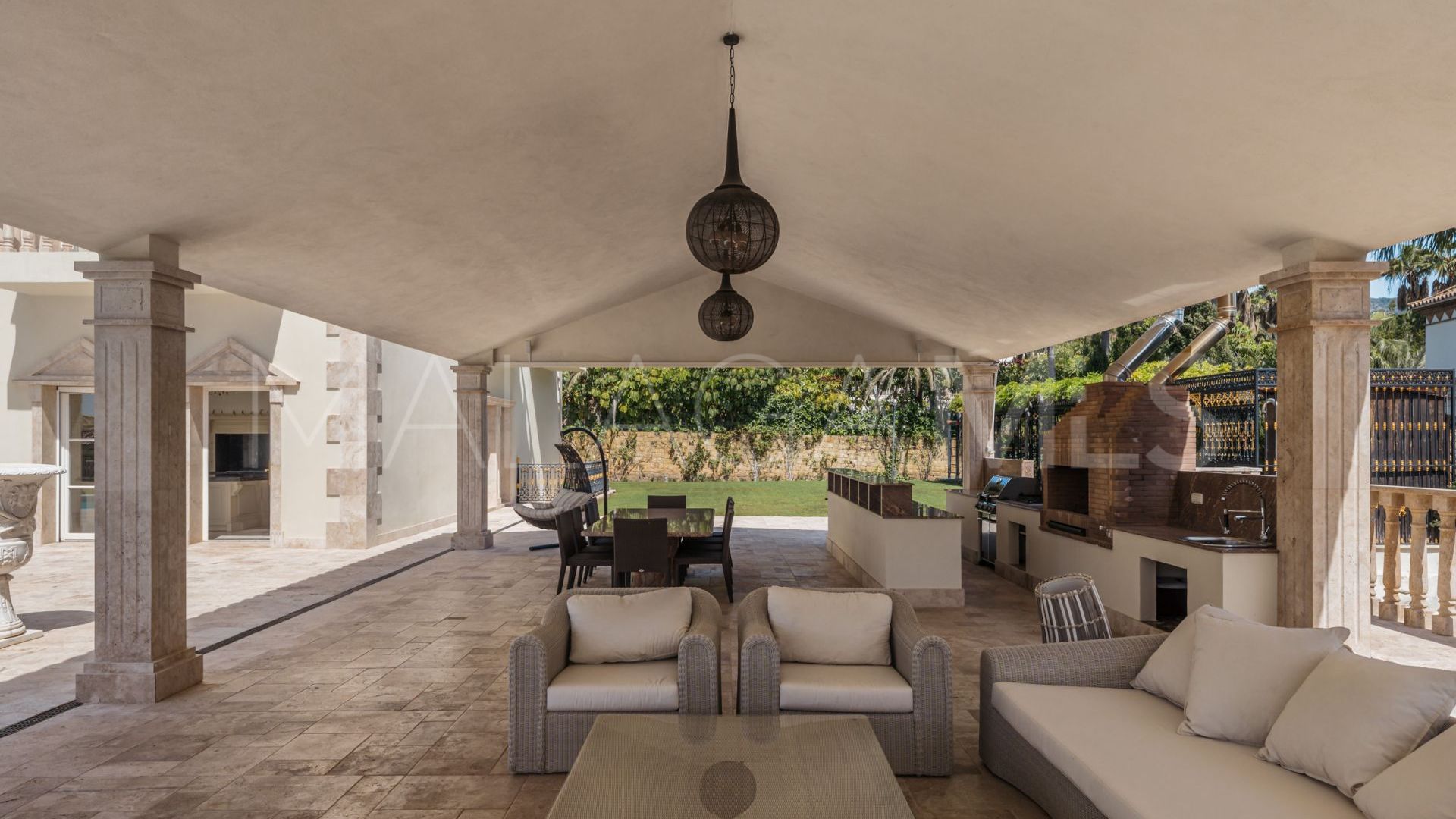 Villa for sale in Sierra Blanca