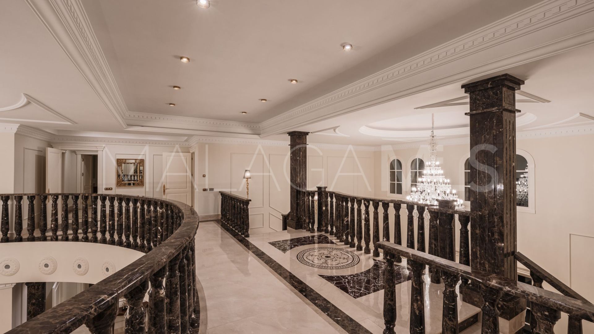 Villa for sale in Sierra Blanca