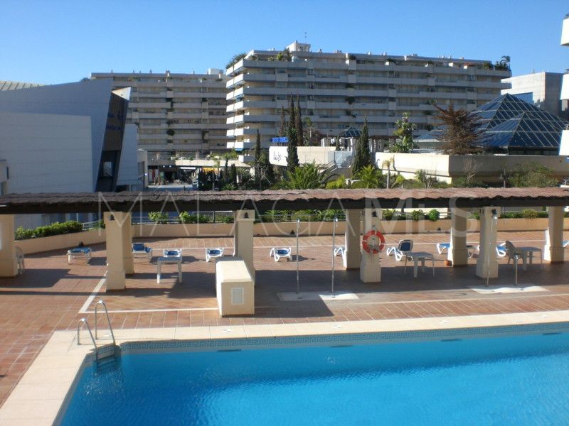 Apartamento with 2 bedrooms a la venta in Marina Banus