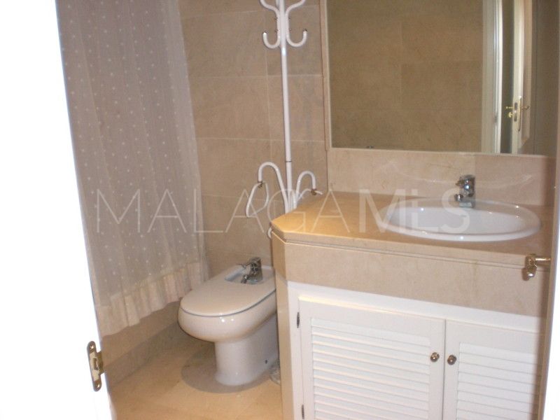 Apartamento with 2 bedrooms a la venta in Marina Banus