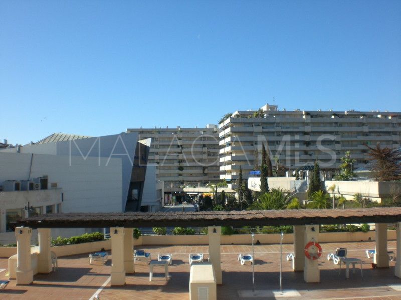 Apartamento with 2 bedrooms a la venta in Marina Banus