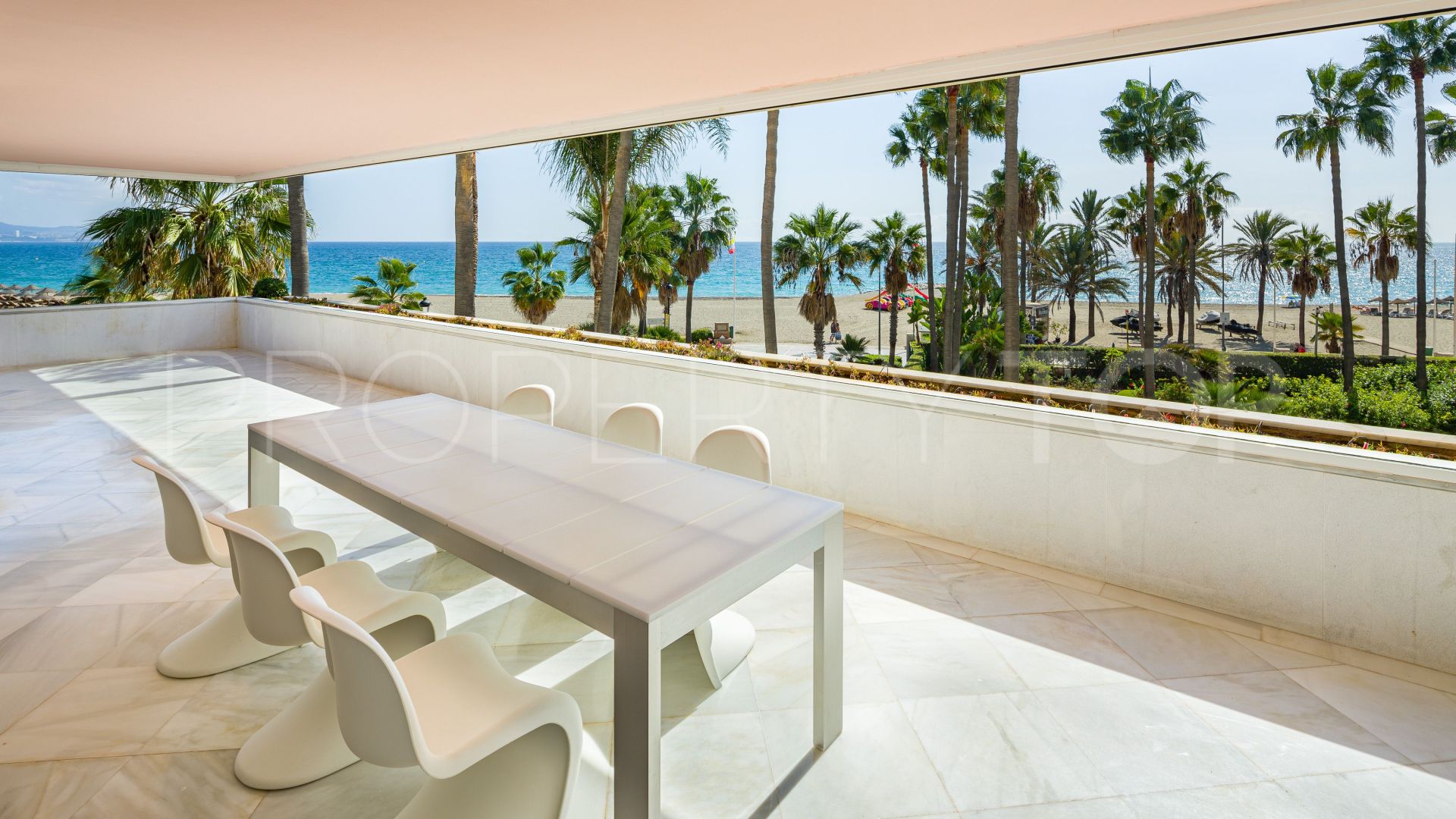 Apartment for sale in Los Granados with 4 bedrooms