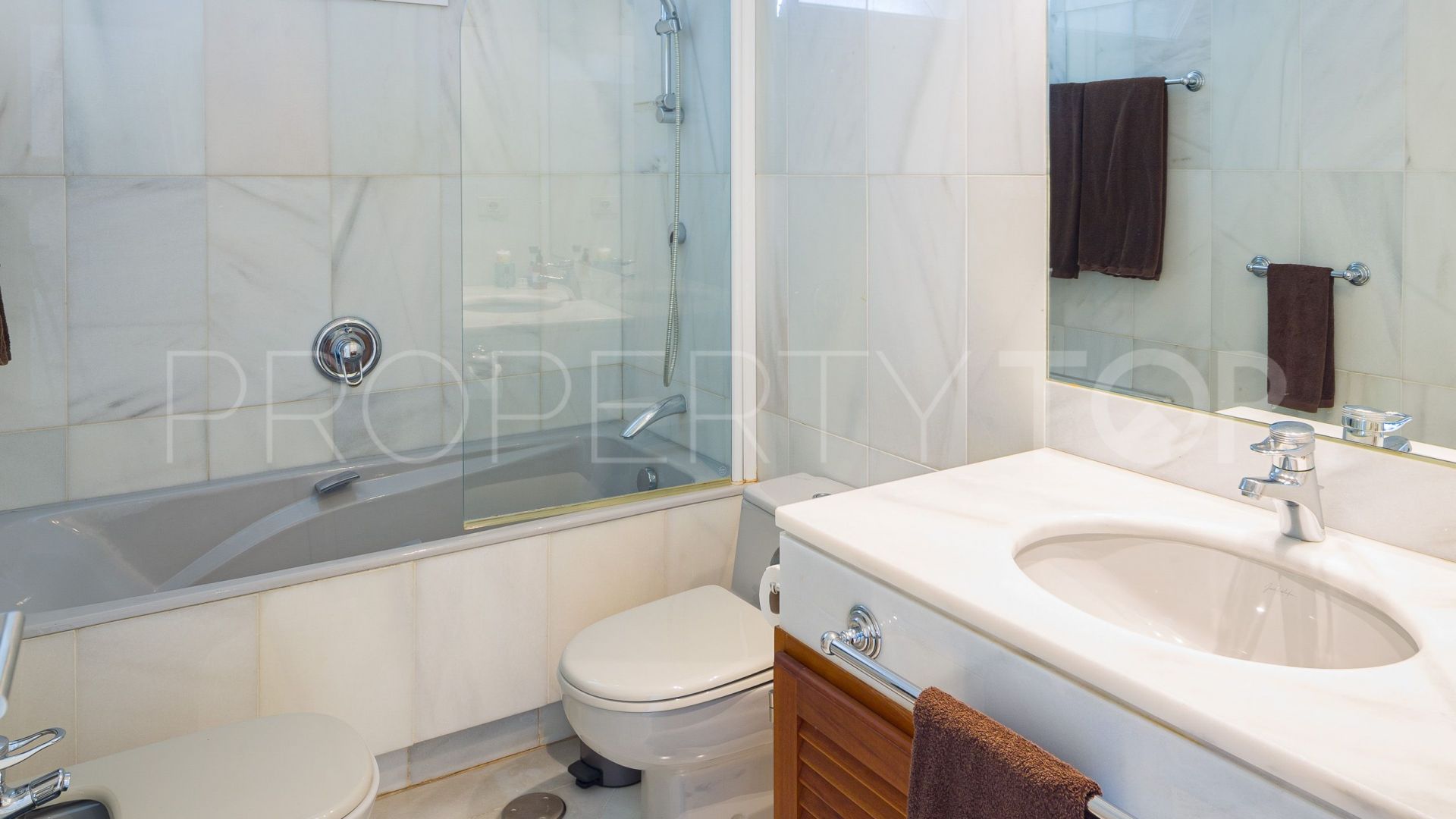 Apartment for sale in Los Granados with 4 bedrooms