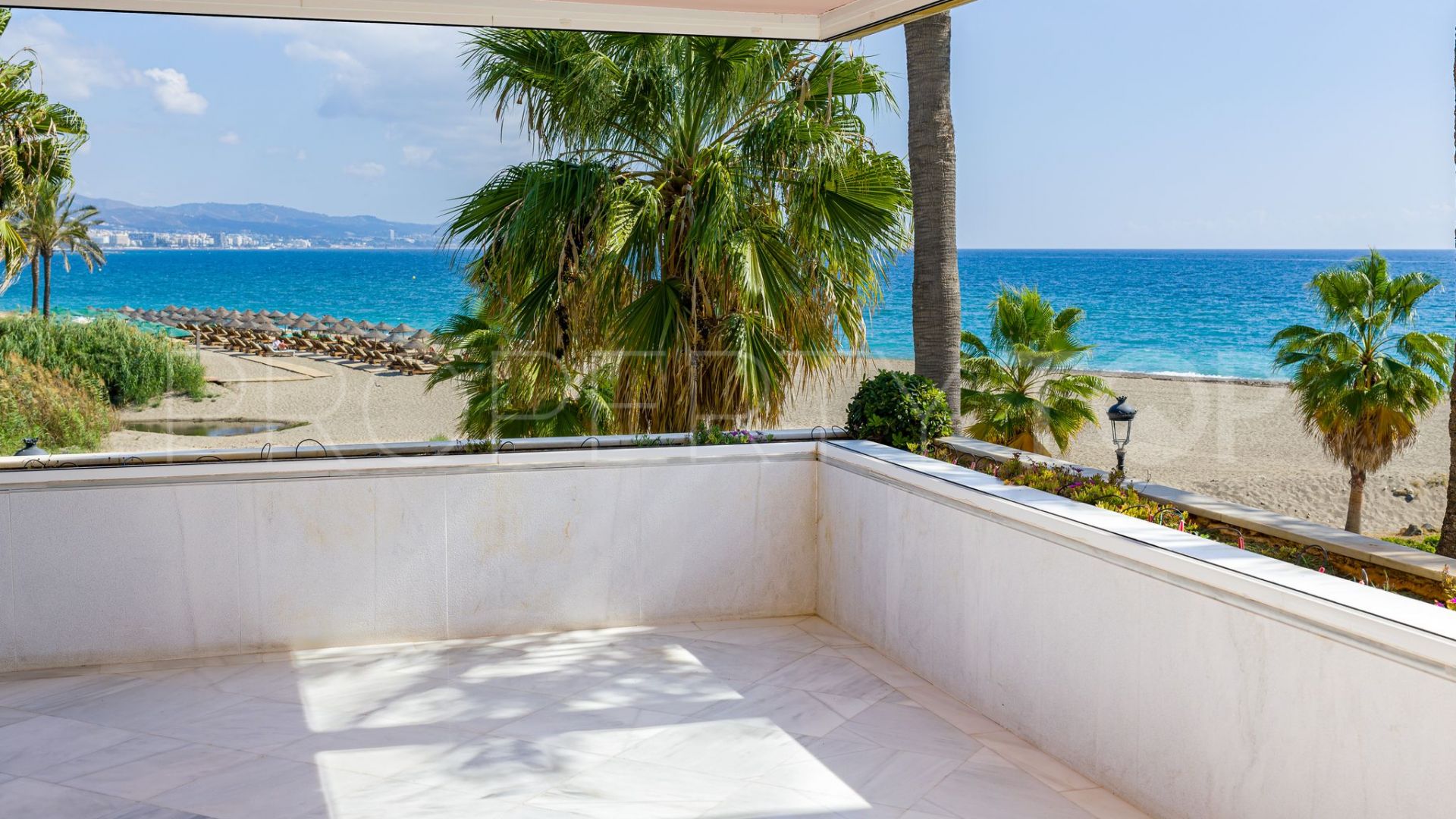 Apartment for sale in Los Granados with 4 bedrooms