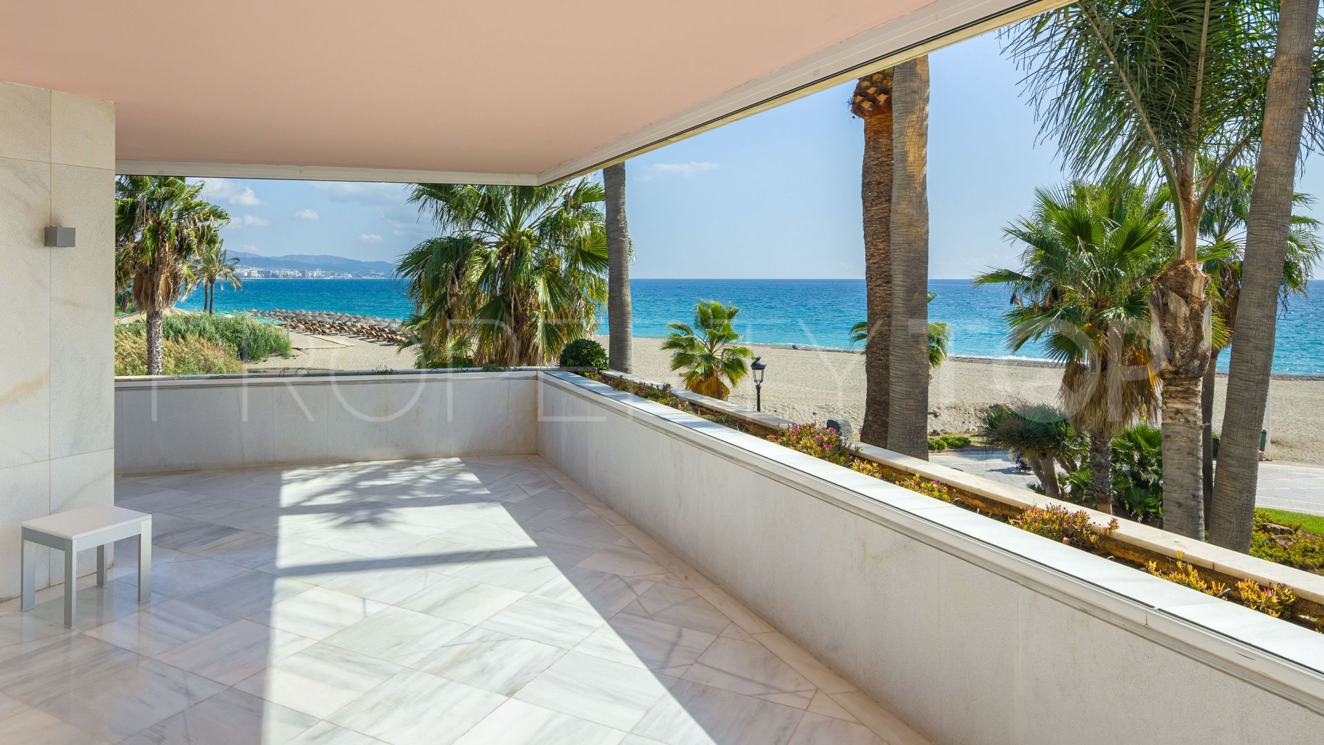 Apartment for sale in Los Granados with 4 bedrooms
