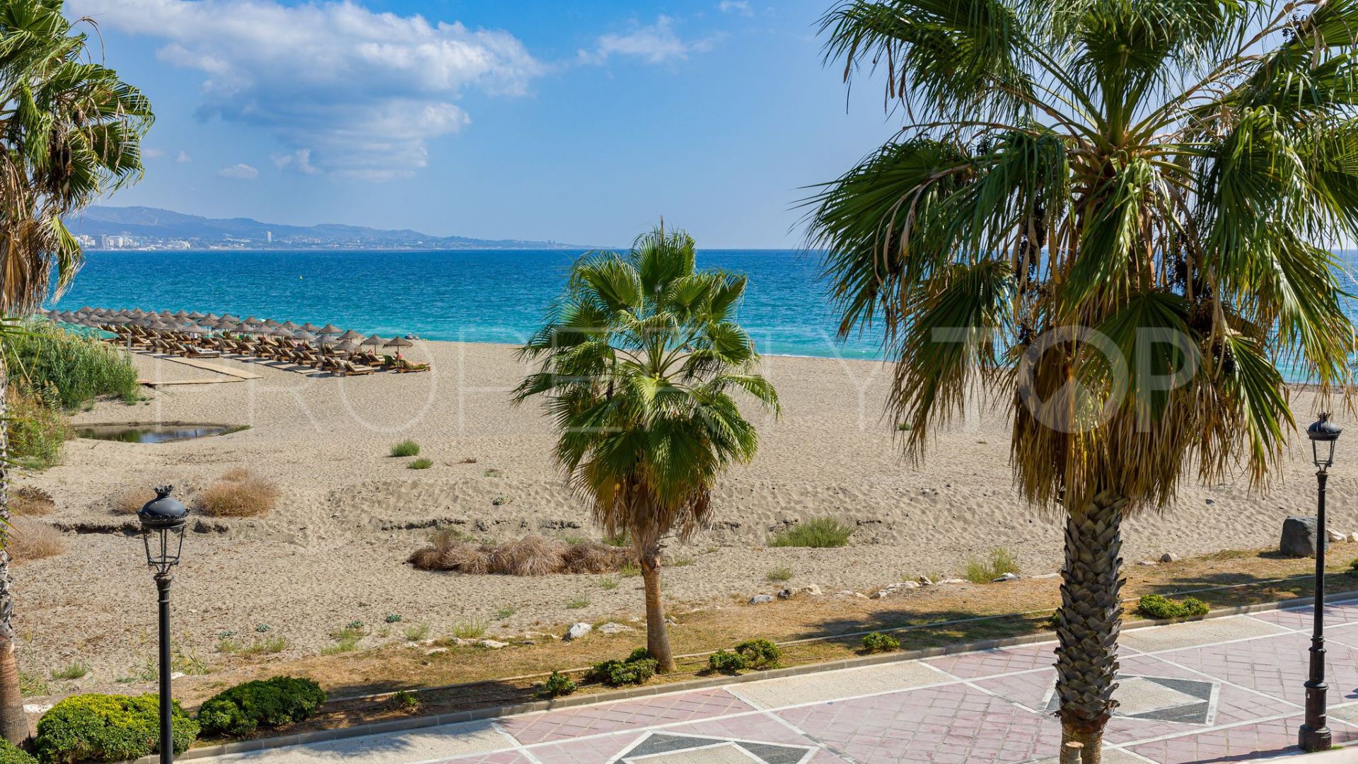 Apartment for sale in Los Granados with 4 bedrooms