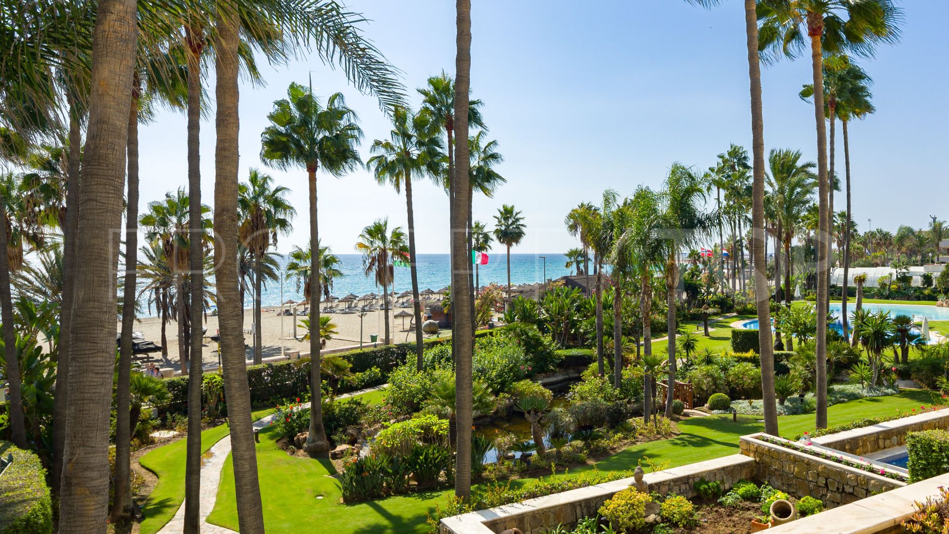 Apartment for sale in Los Granados with 4 bedrooms