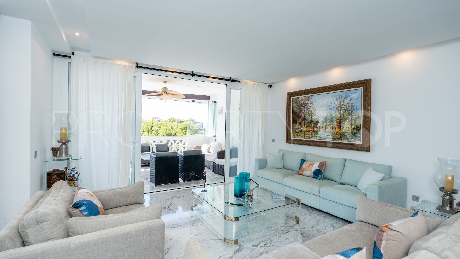 3 bedrooms apartment in Playas del Duque for sale