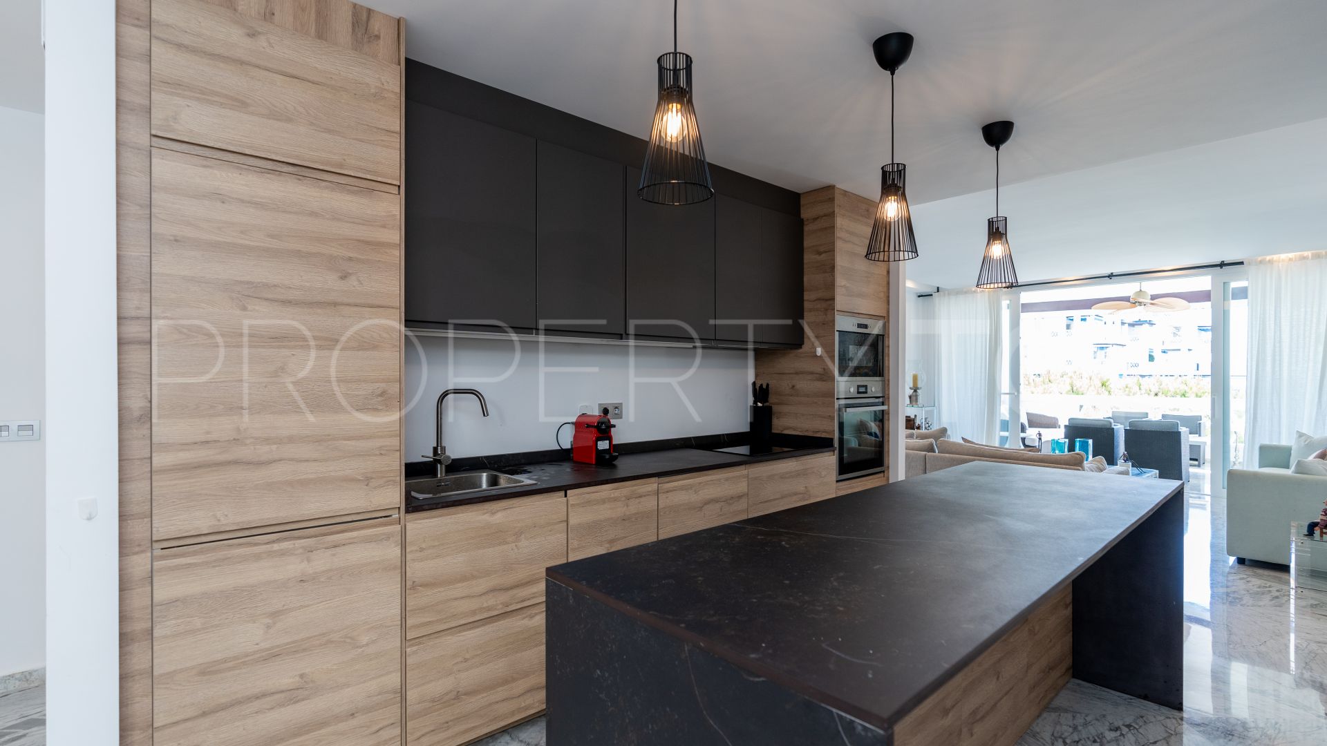 3 bedrooms apartment in Playas del Duque for sale