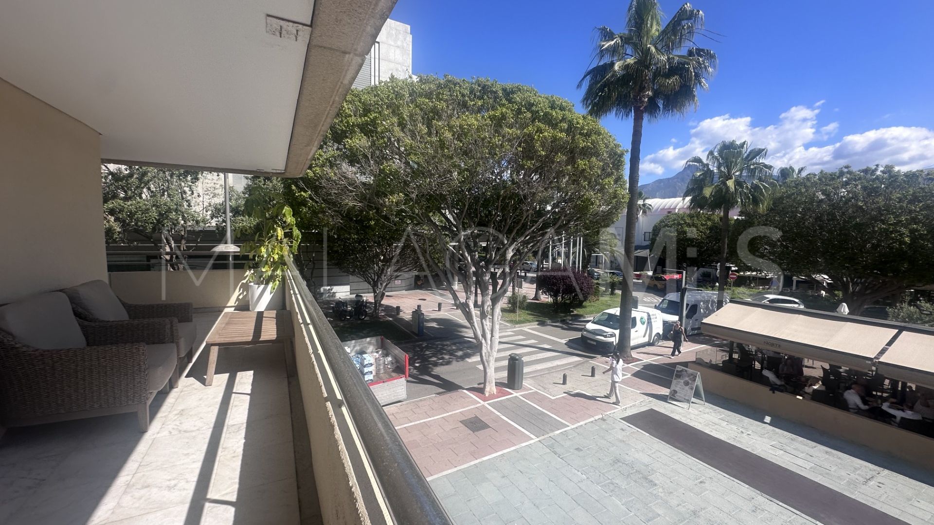 Buy apartamento in Marina Banus