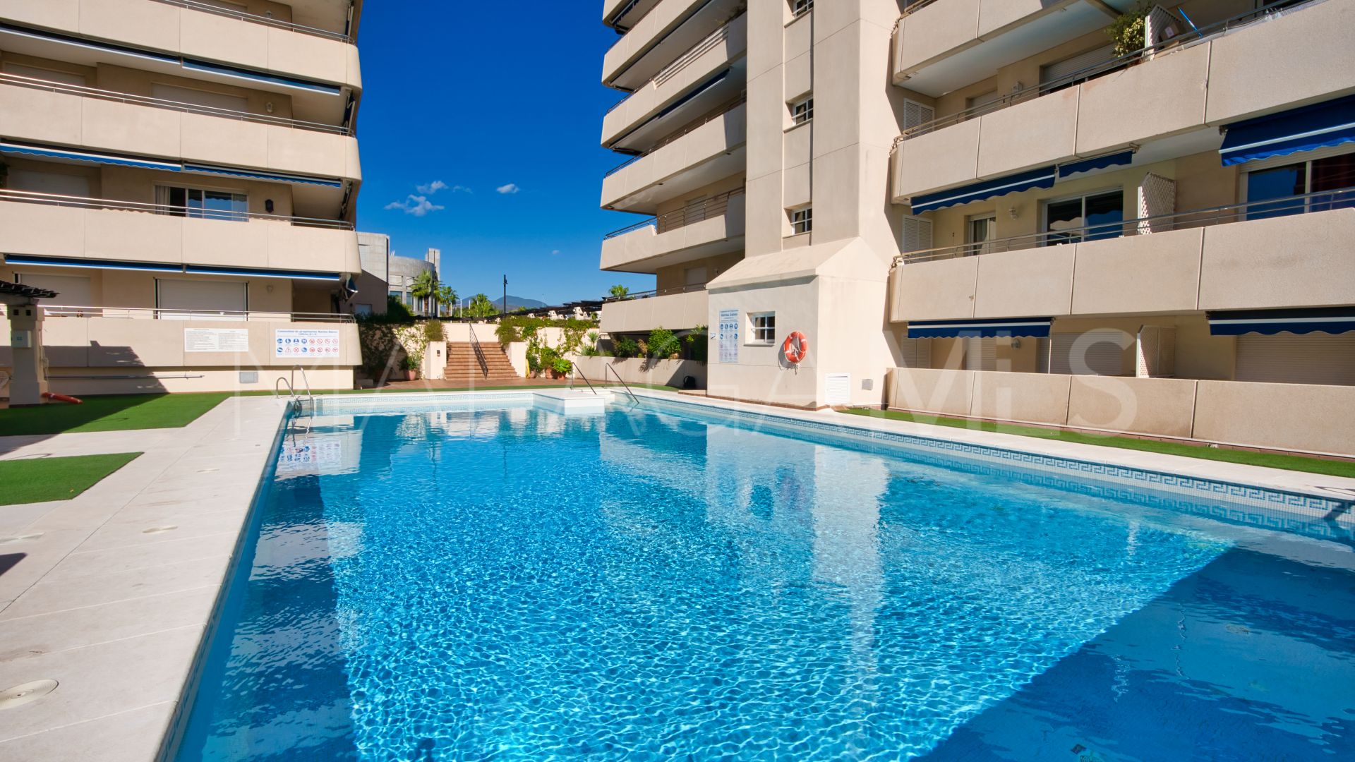 Buy apartamento in Marina Banus