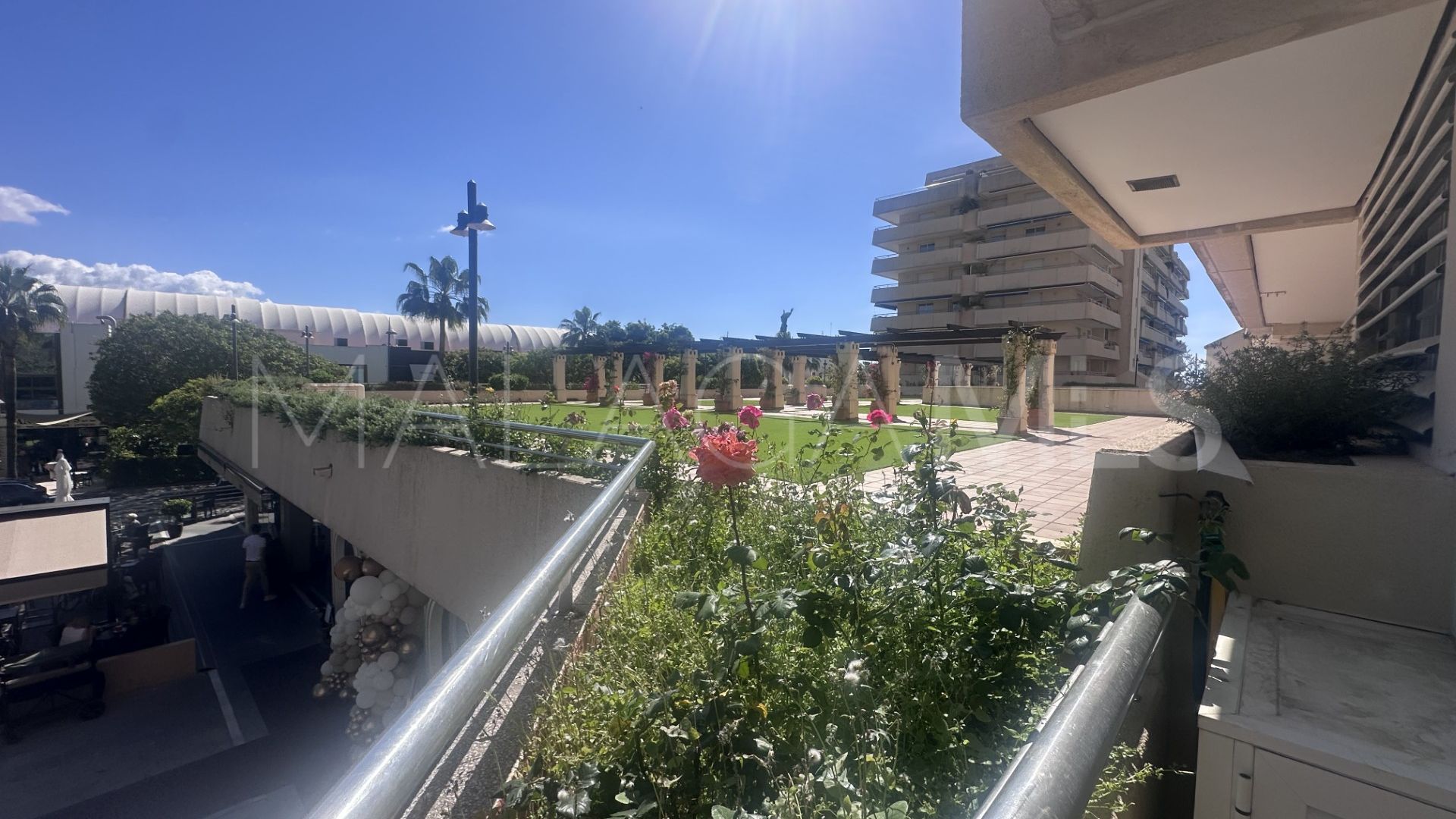 Buy apartamento in Marina Banus