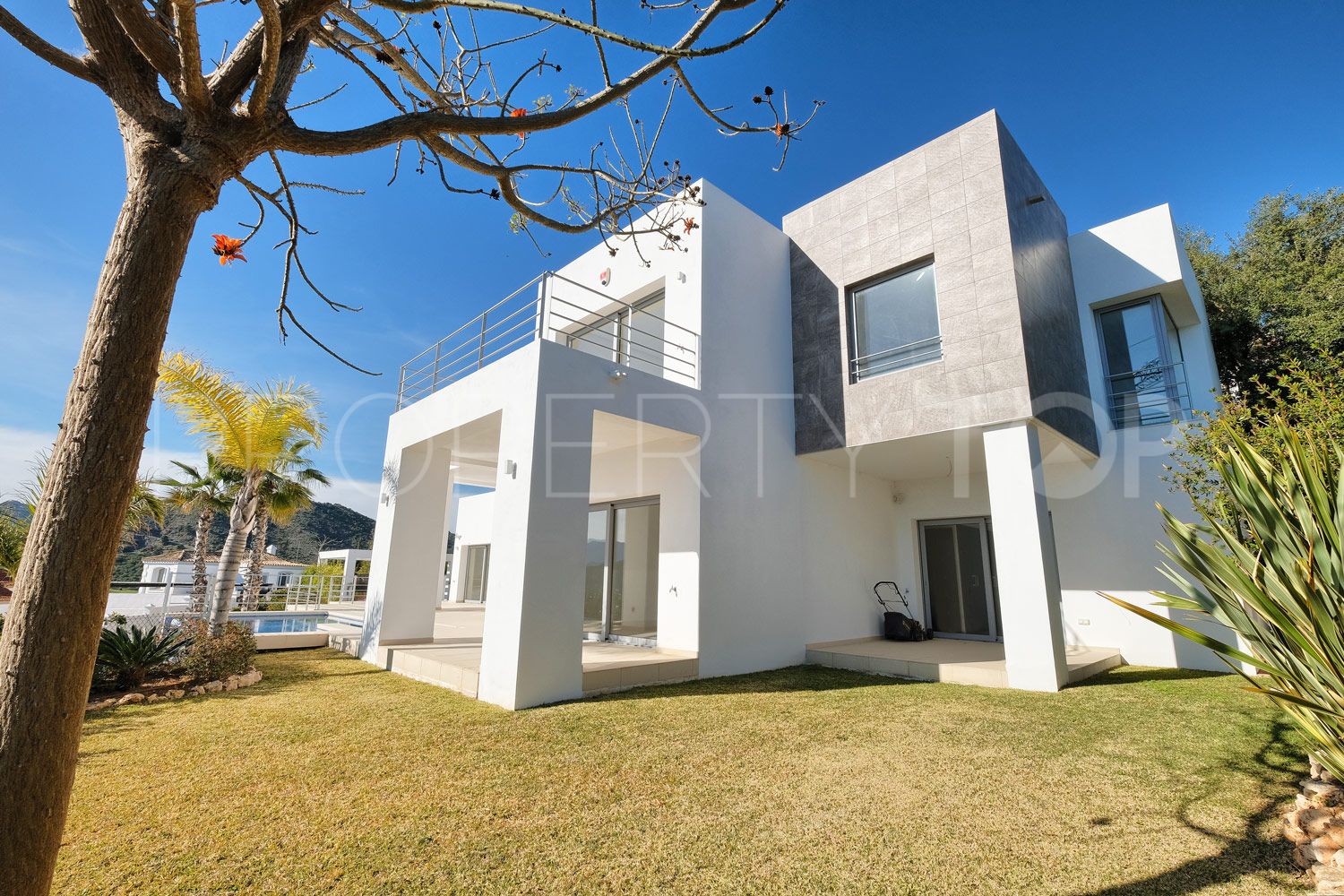 Villa con 4 dormitorios en venta en Puerto del Capitan